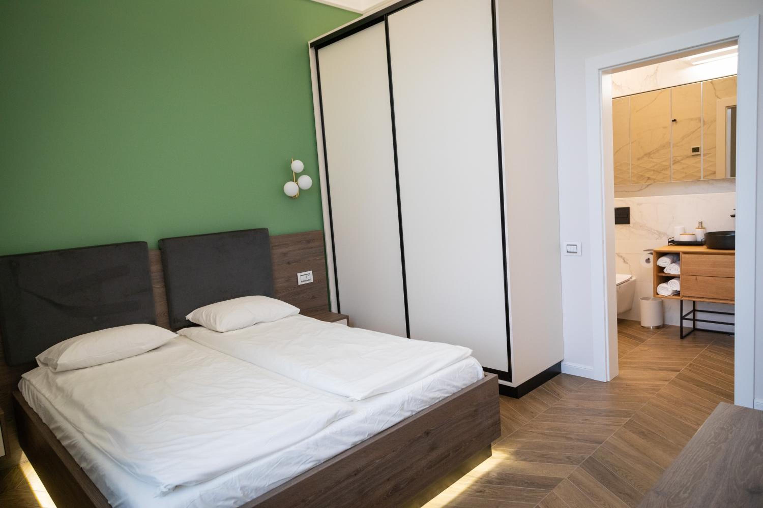 Deluxe Apartment