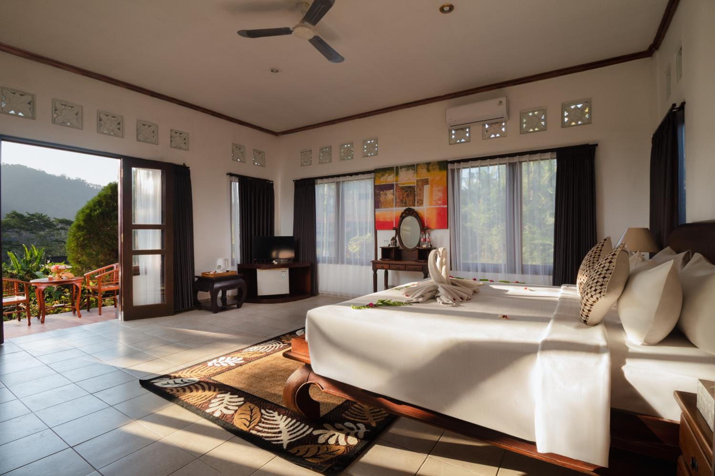 One Bedroom Villa with Panoramic View - Photo 1