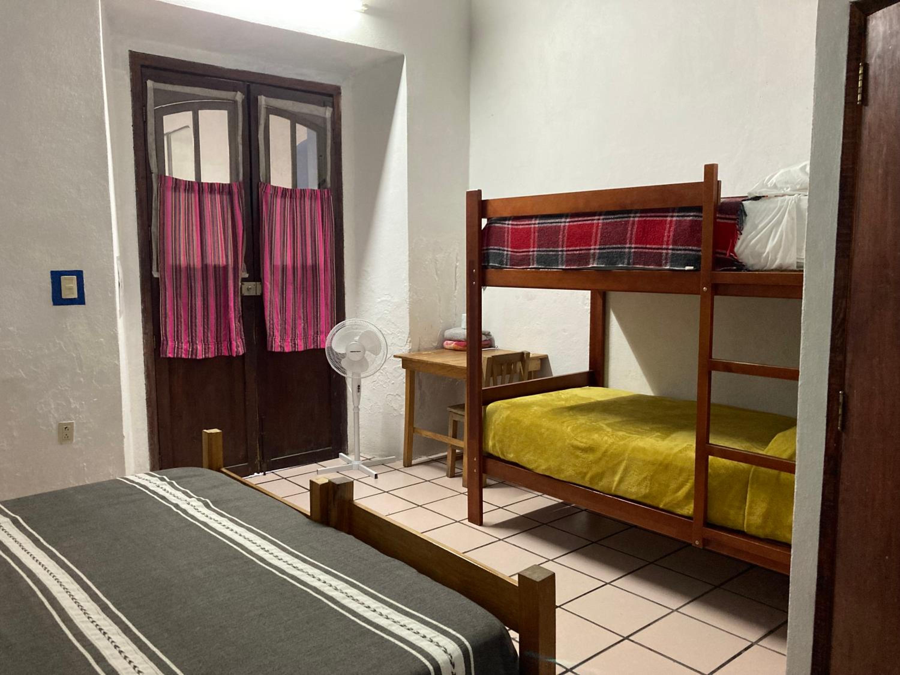 Twin Room - Photo 1