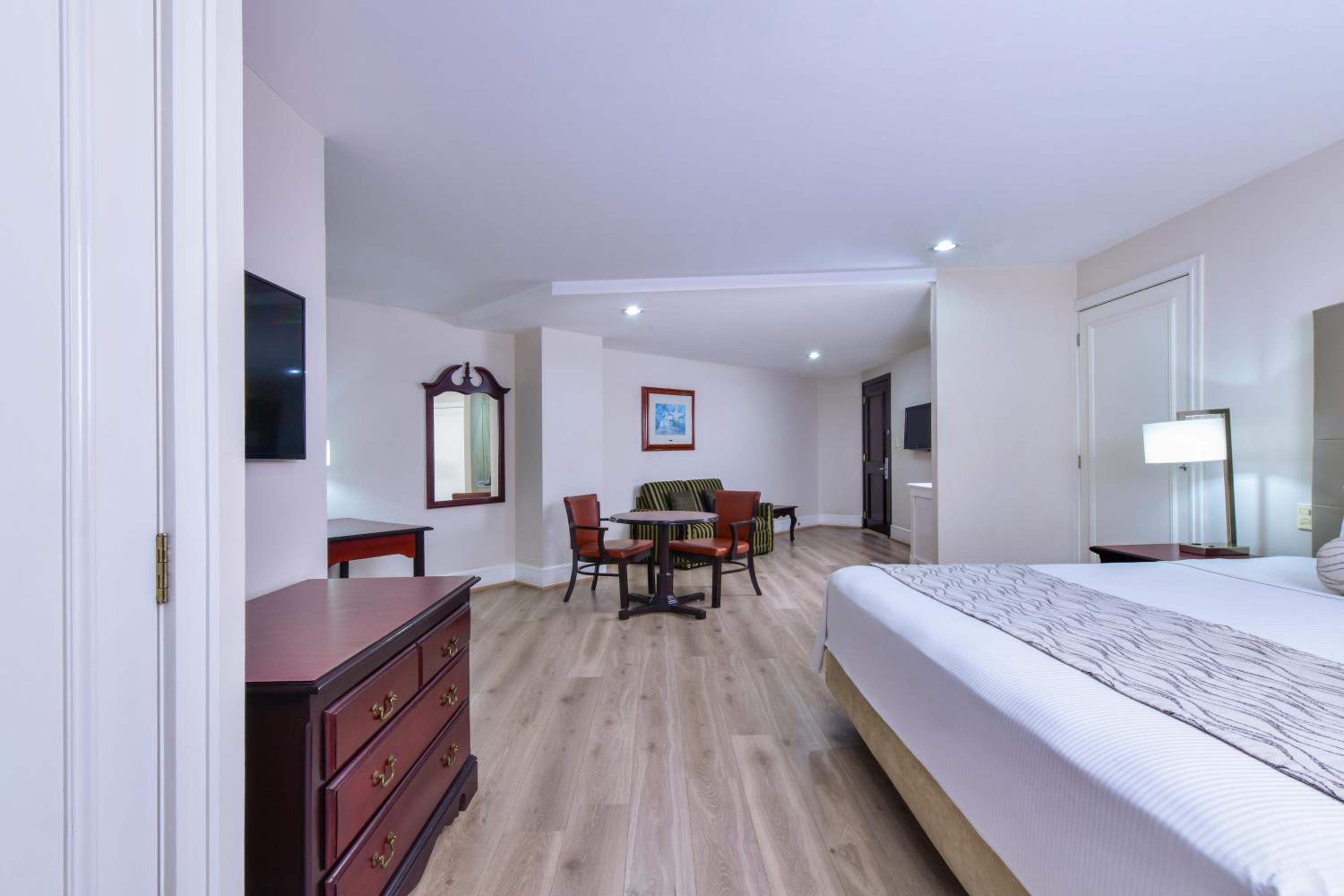 Junior Suite - Photo 1