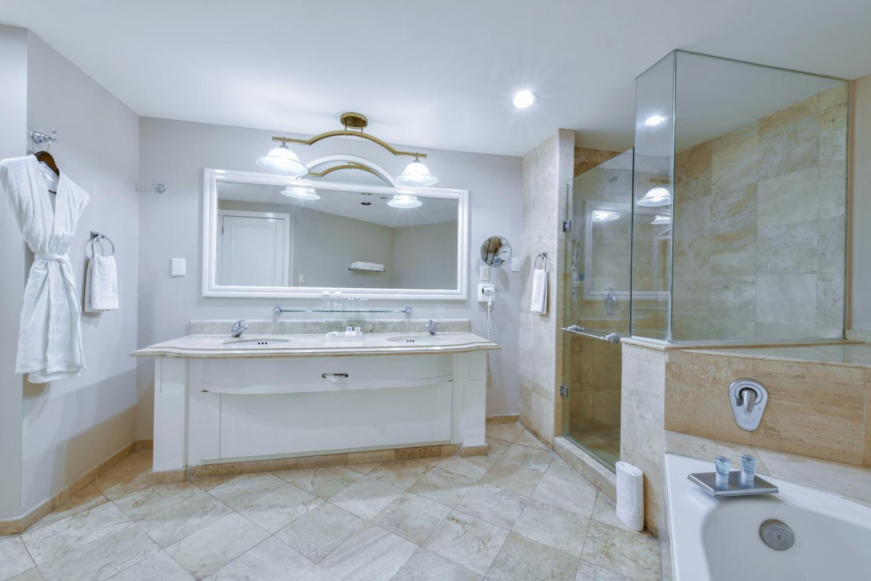 Junior Suite - Photo 2