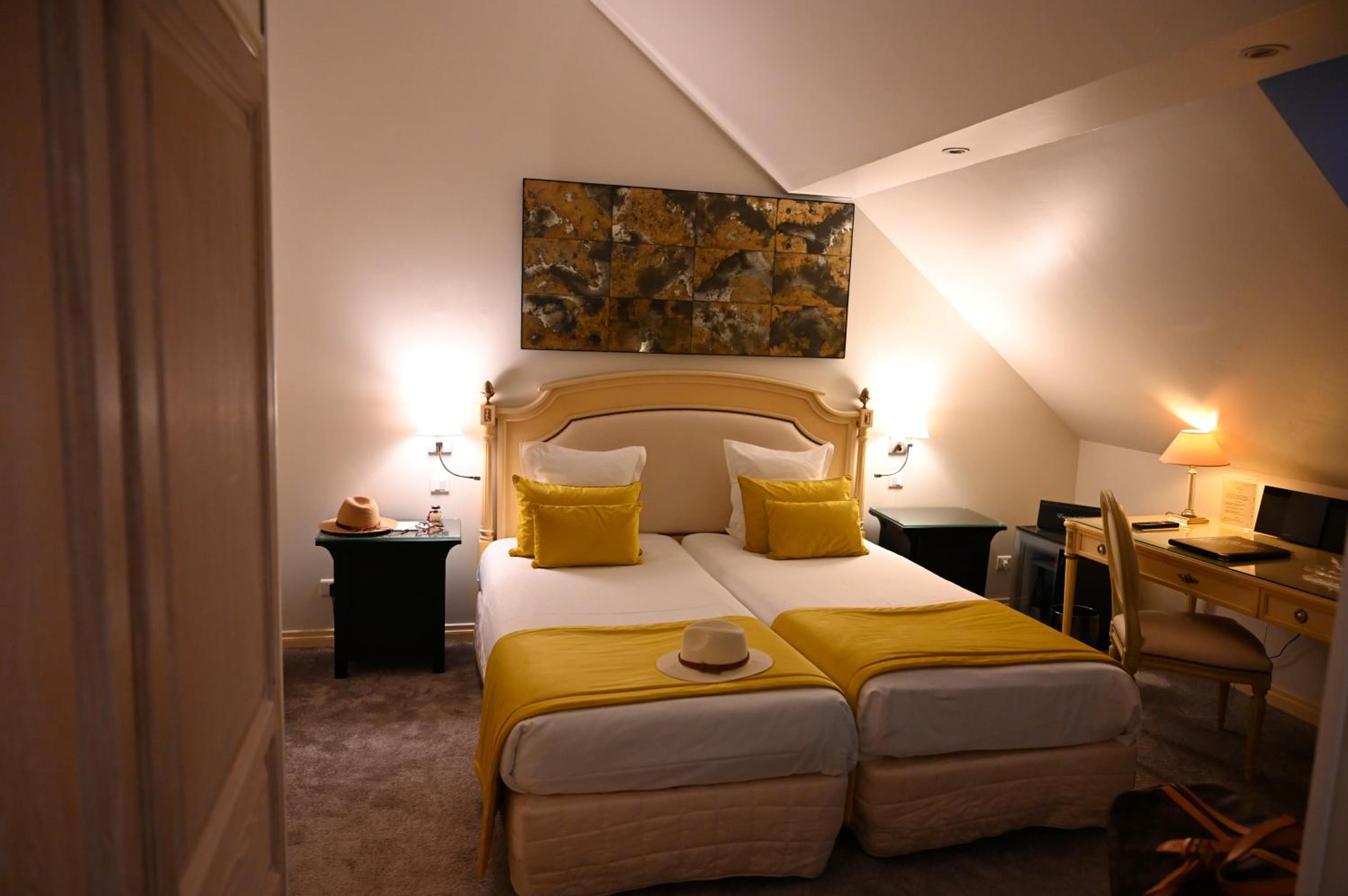 Standard Double Room - Photo 1