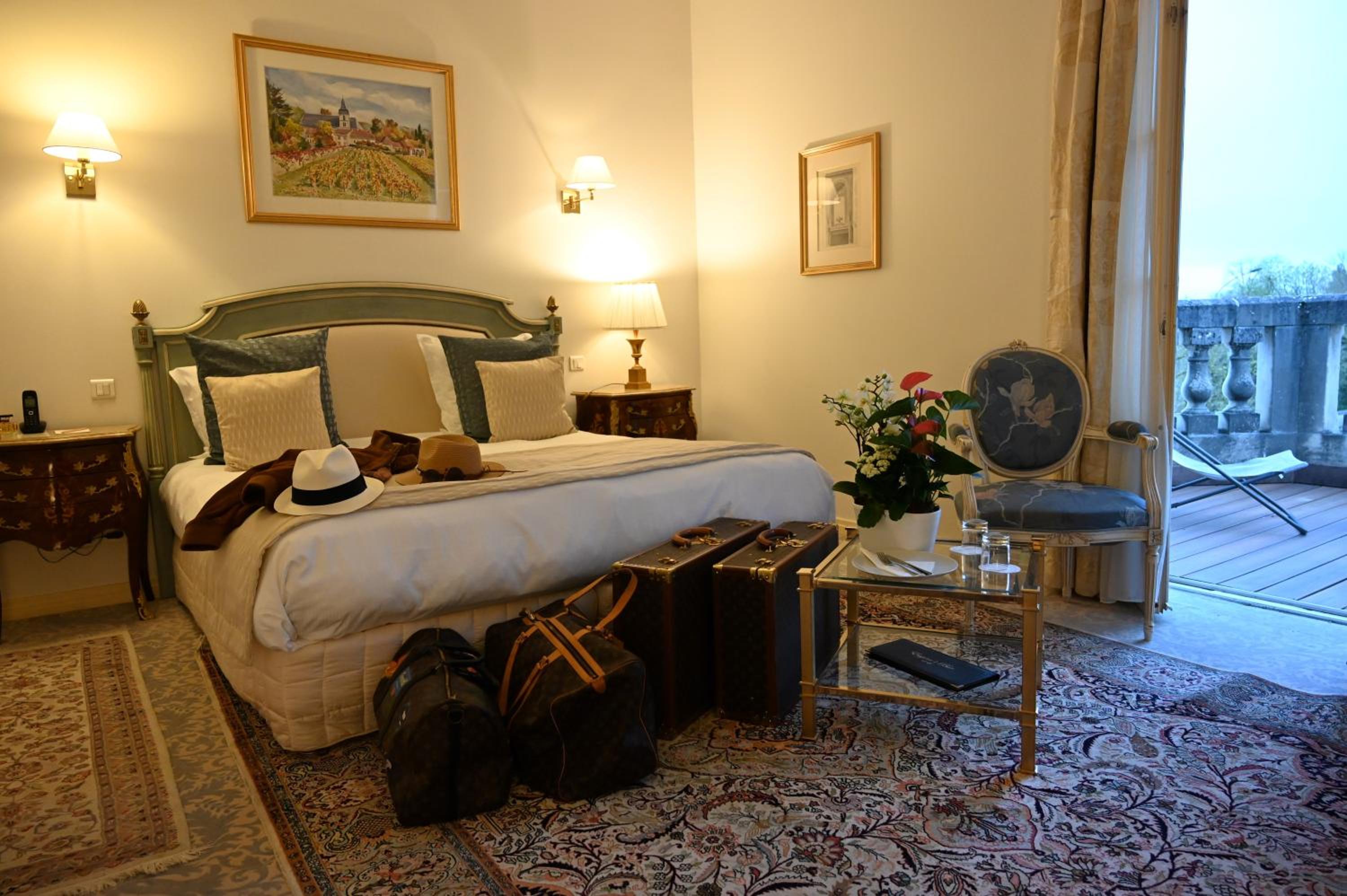 Deluxe Room - Photo 8