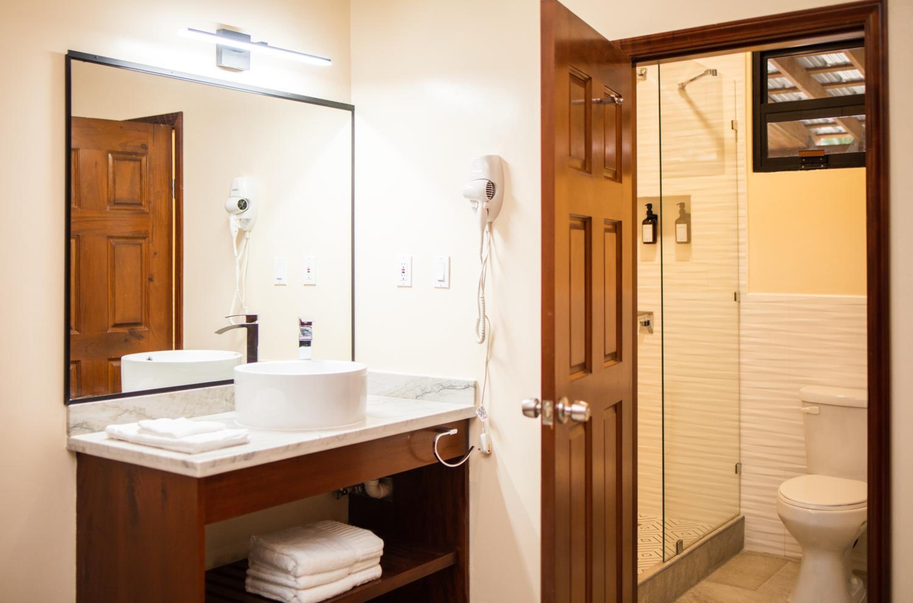 Queen Suite photo 2