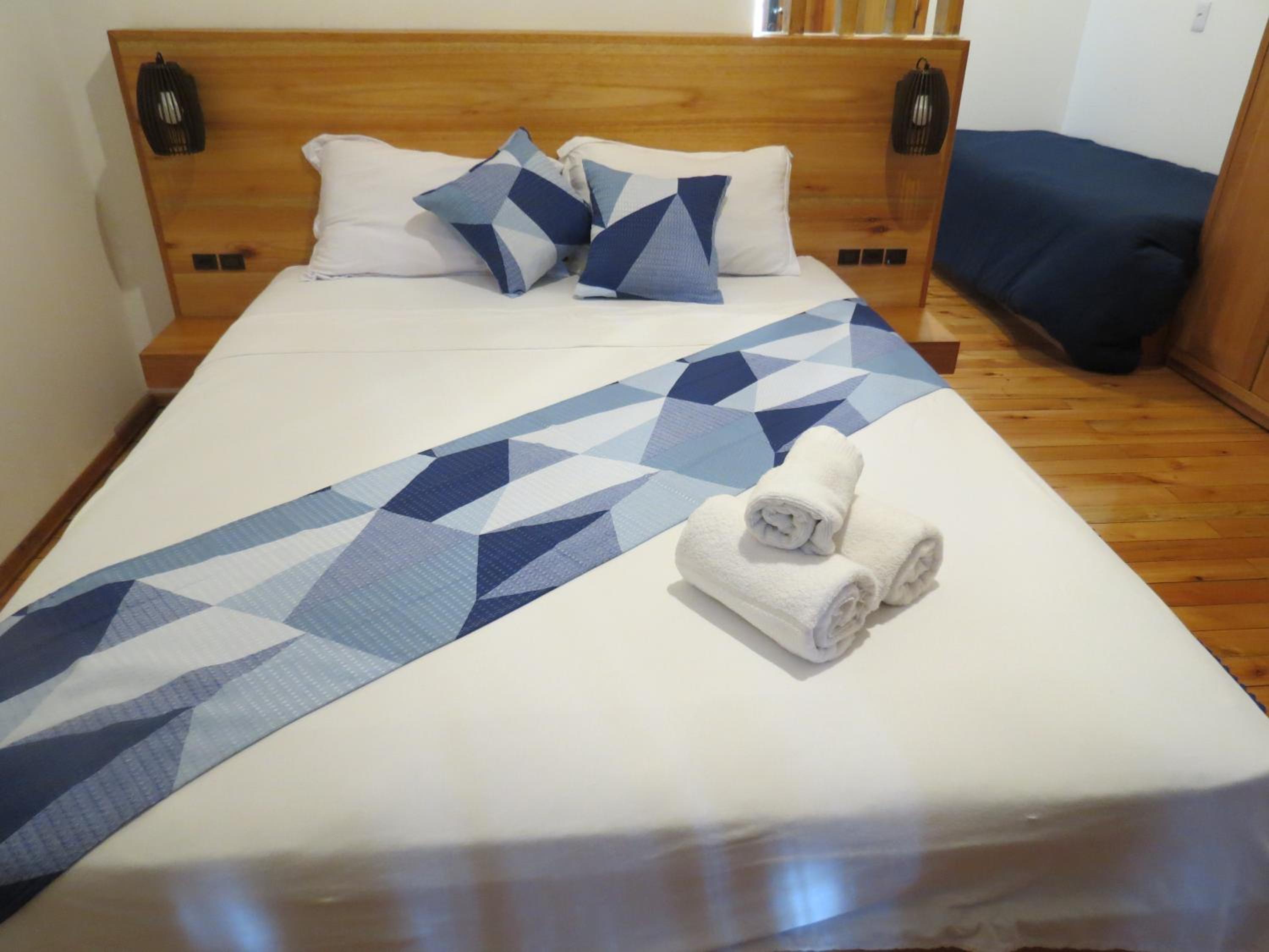 Suite with Garden View - Photo 34