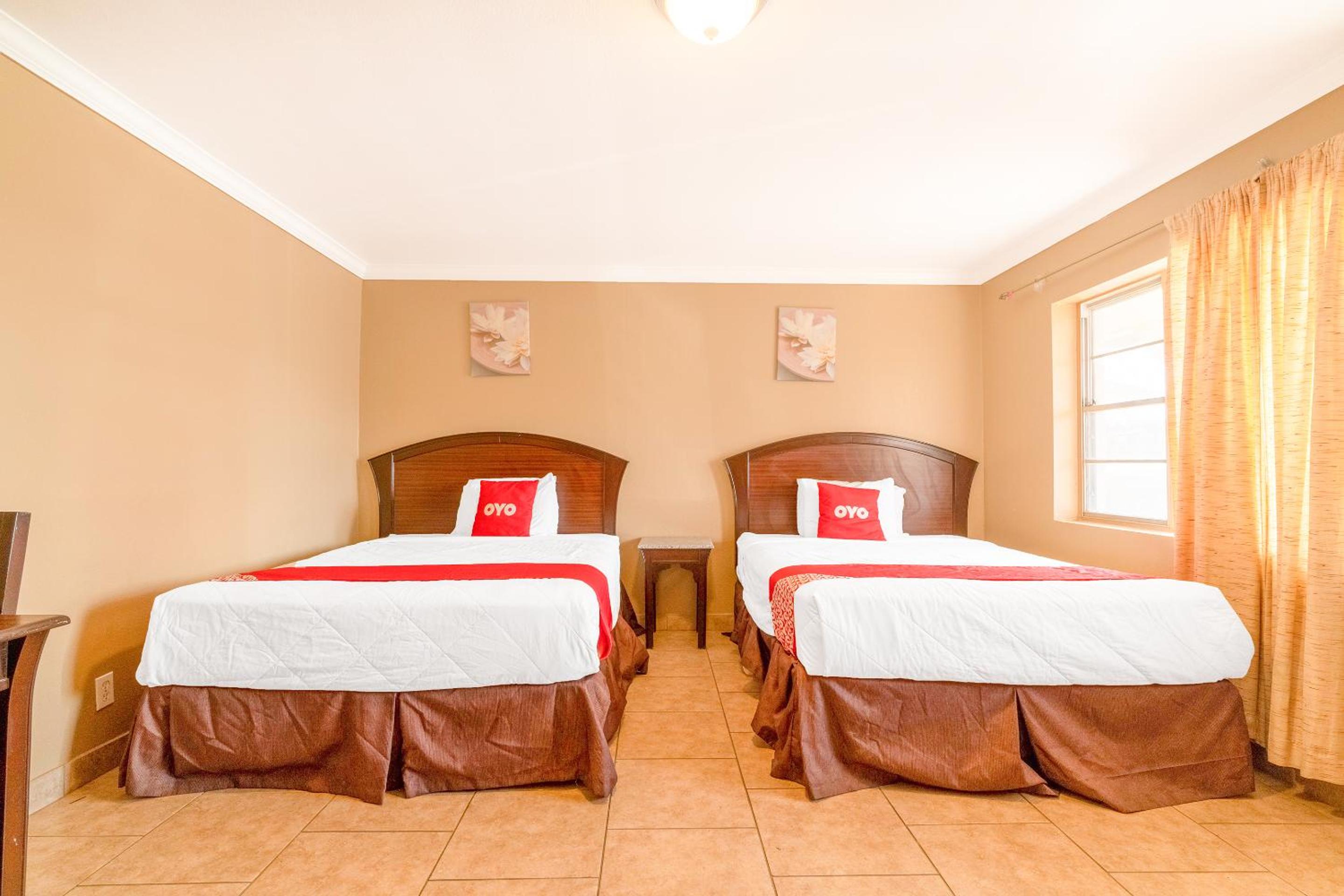 Queen Room With Two Queen Beds photo 1