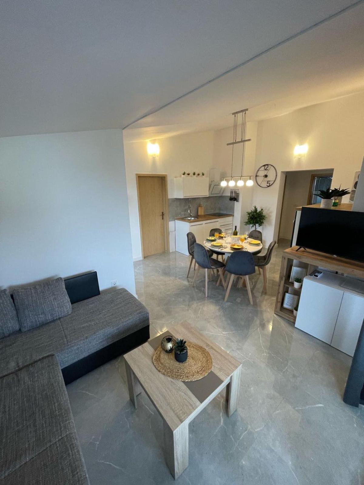 Three-Bedroom Apartment photo 1