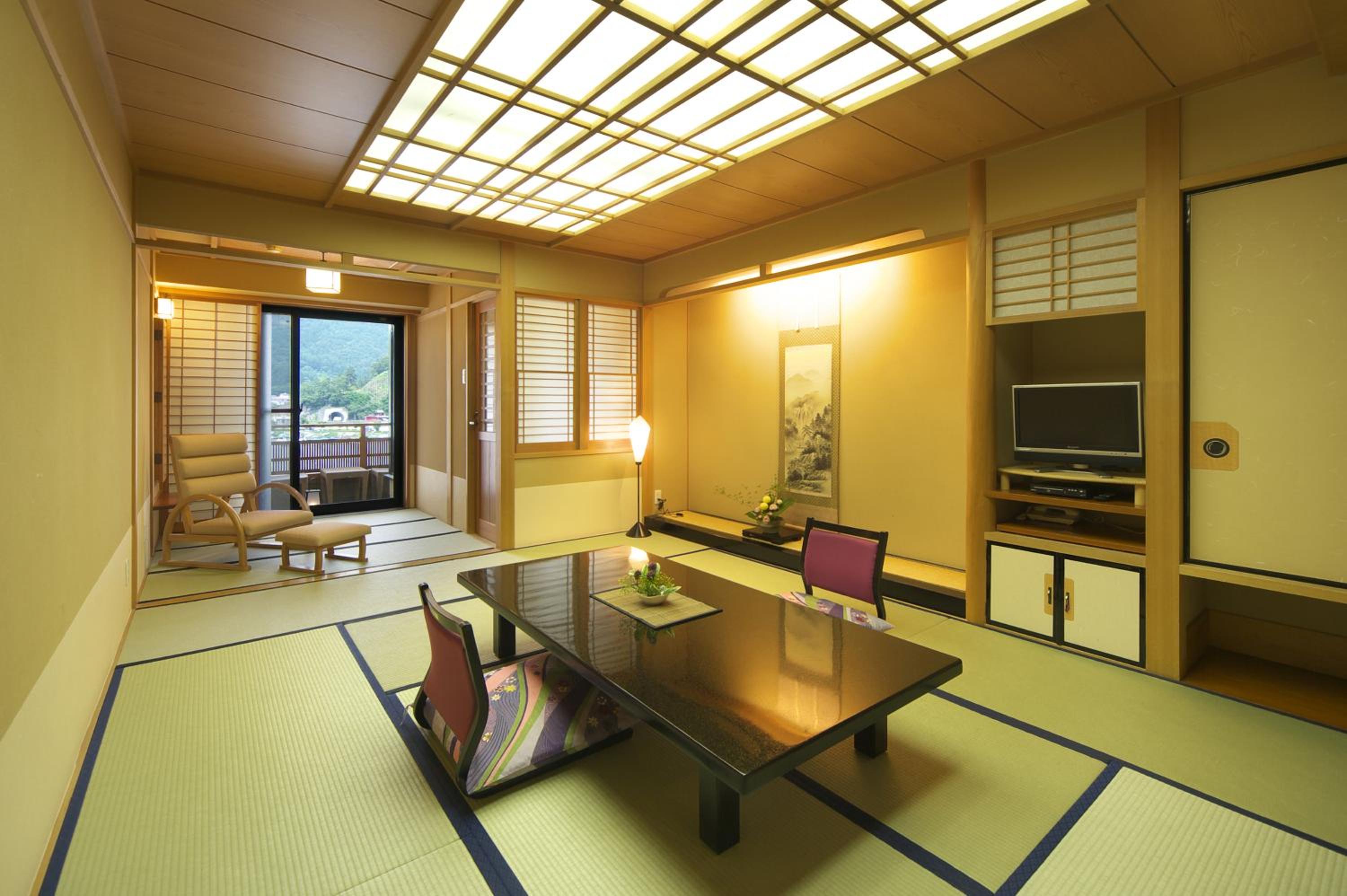 Japanese-Style Room with SHIGARAKI YAKI Open-Air Bath and Lake View - Photo 1
