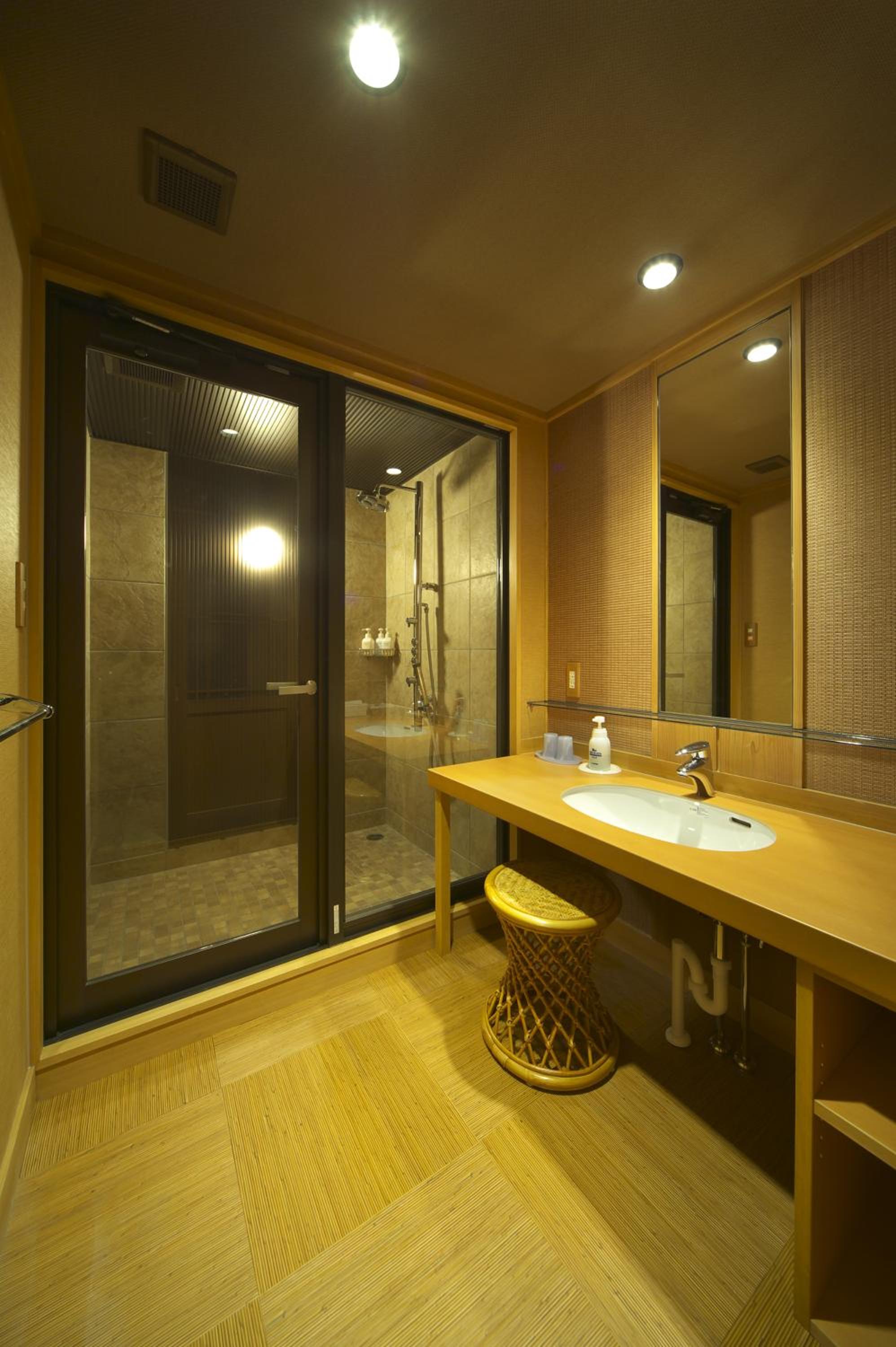 Room with Tatami Area - No View - Photo 16