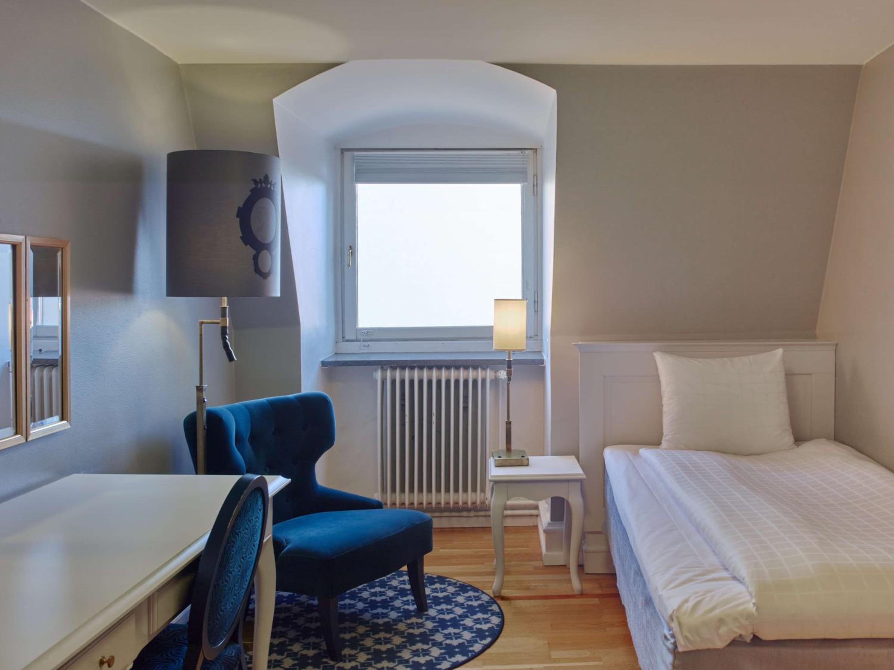 Single Room photo 2