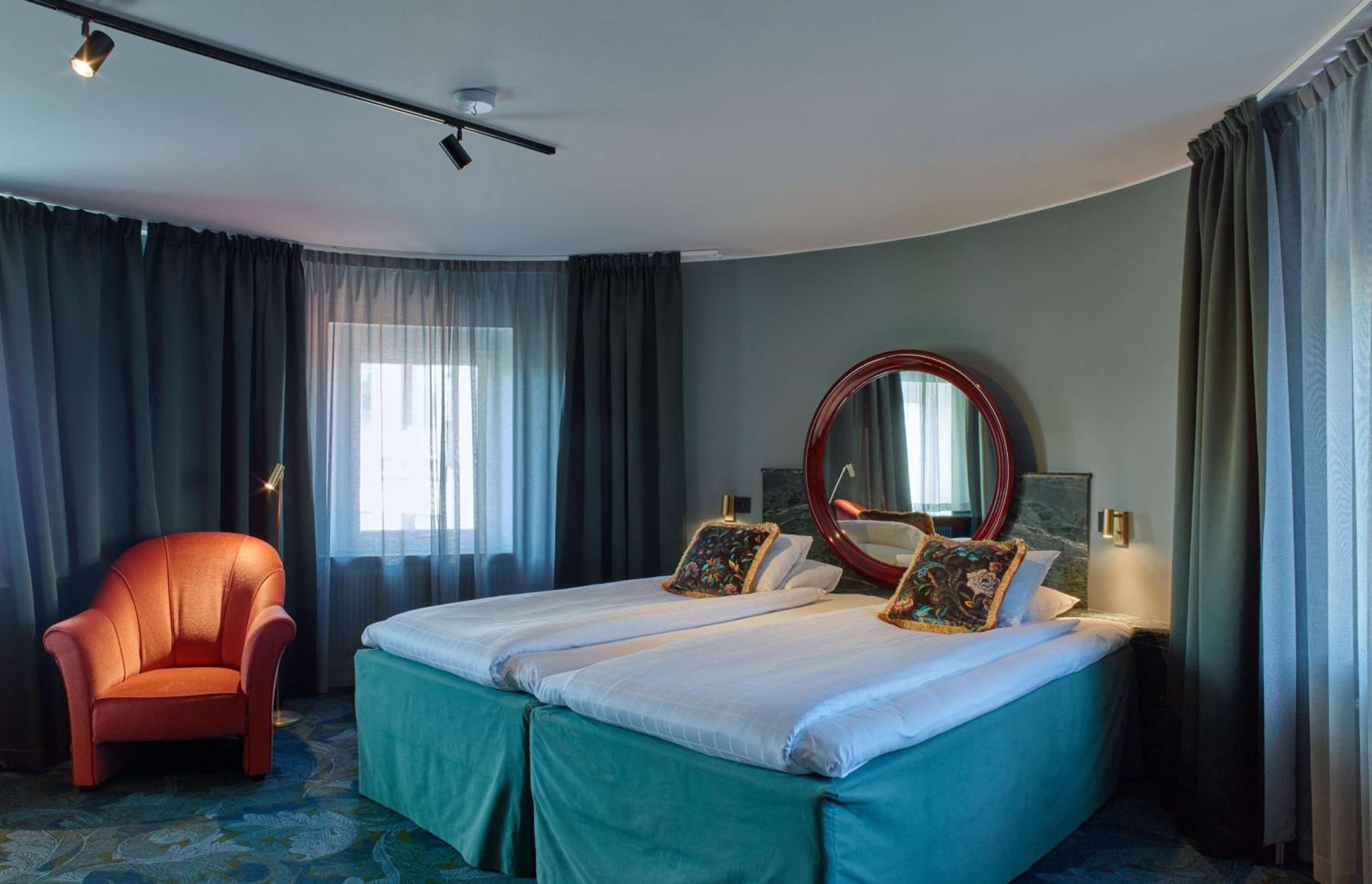 Superior King Room - Photo 3