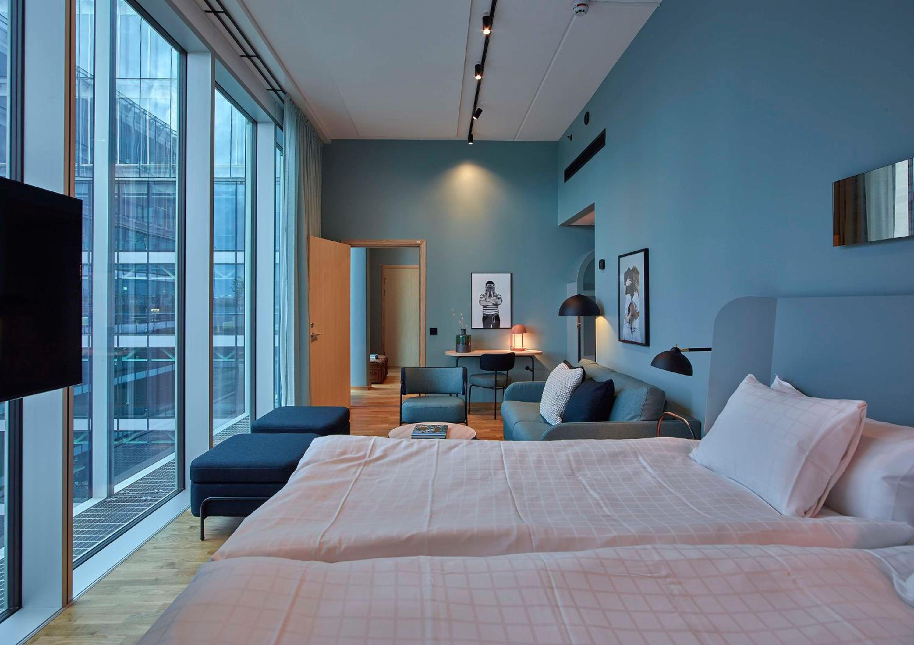 Junior Suite with City View - Photo 1