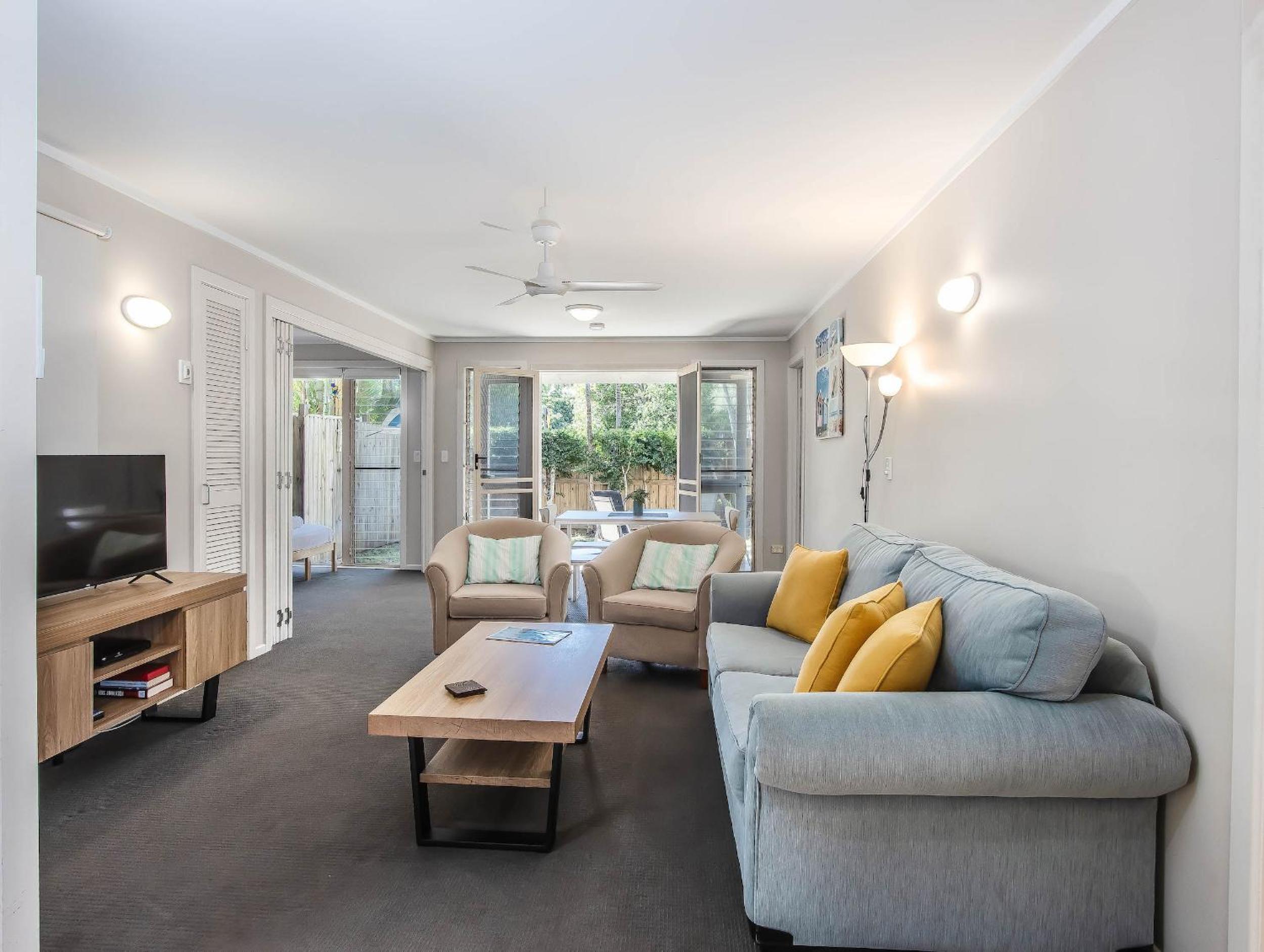 Two Bedroom Ground Floor Garden Apartment photo 1
