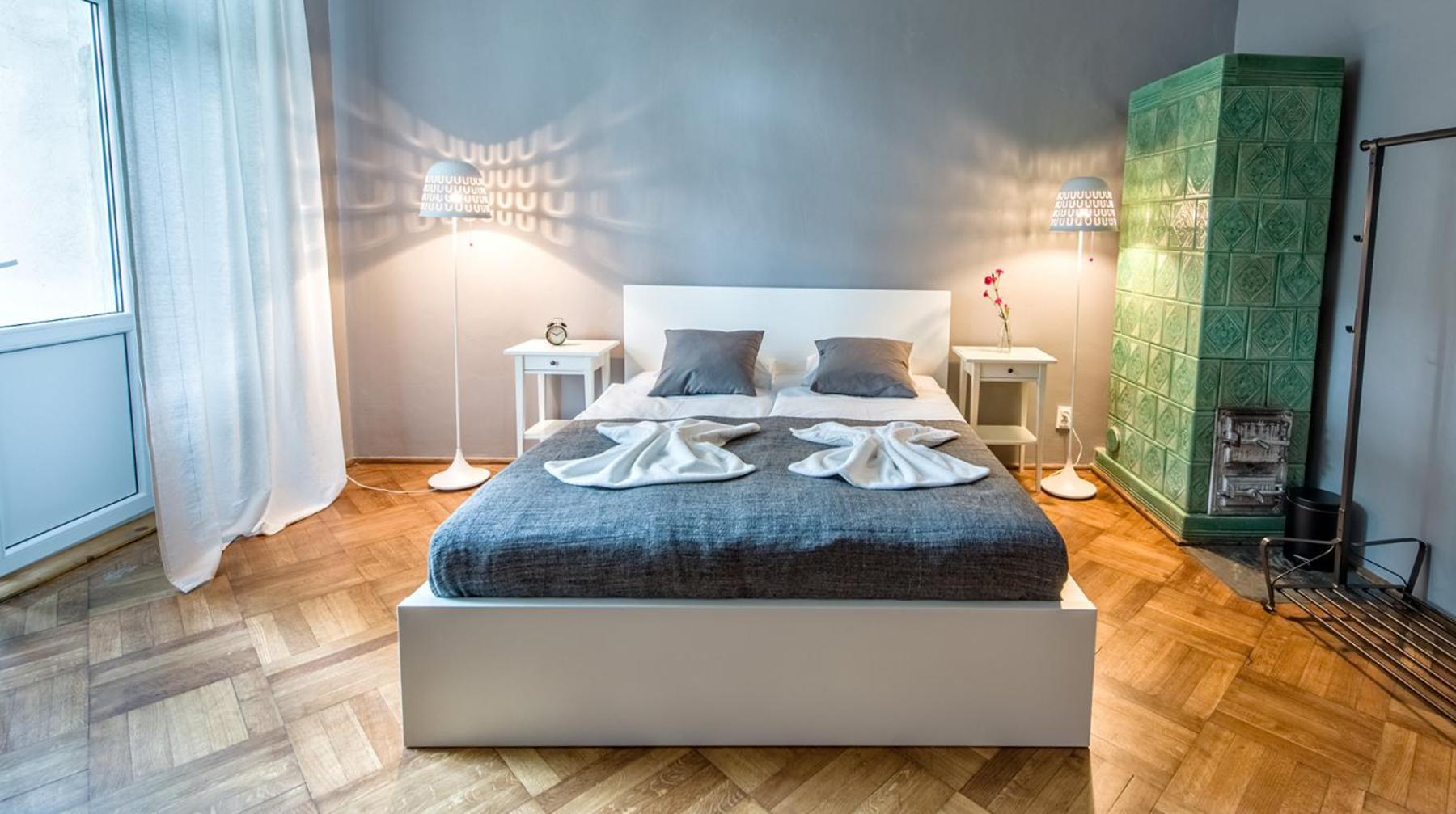 Superior Queen Room with Private Bathroom - Photo 2