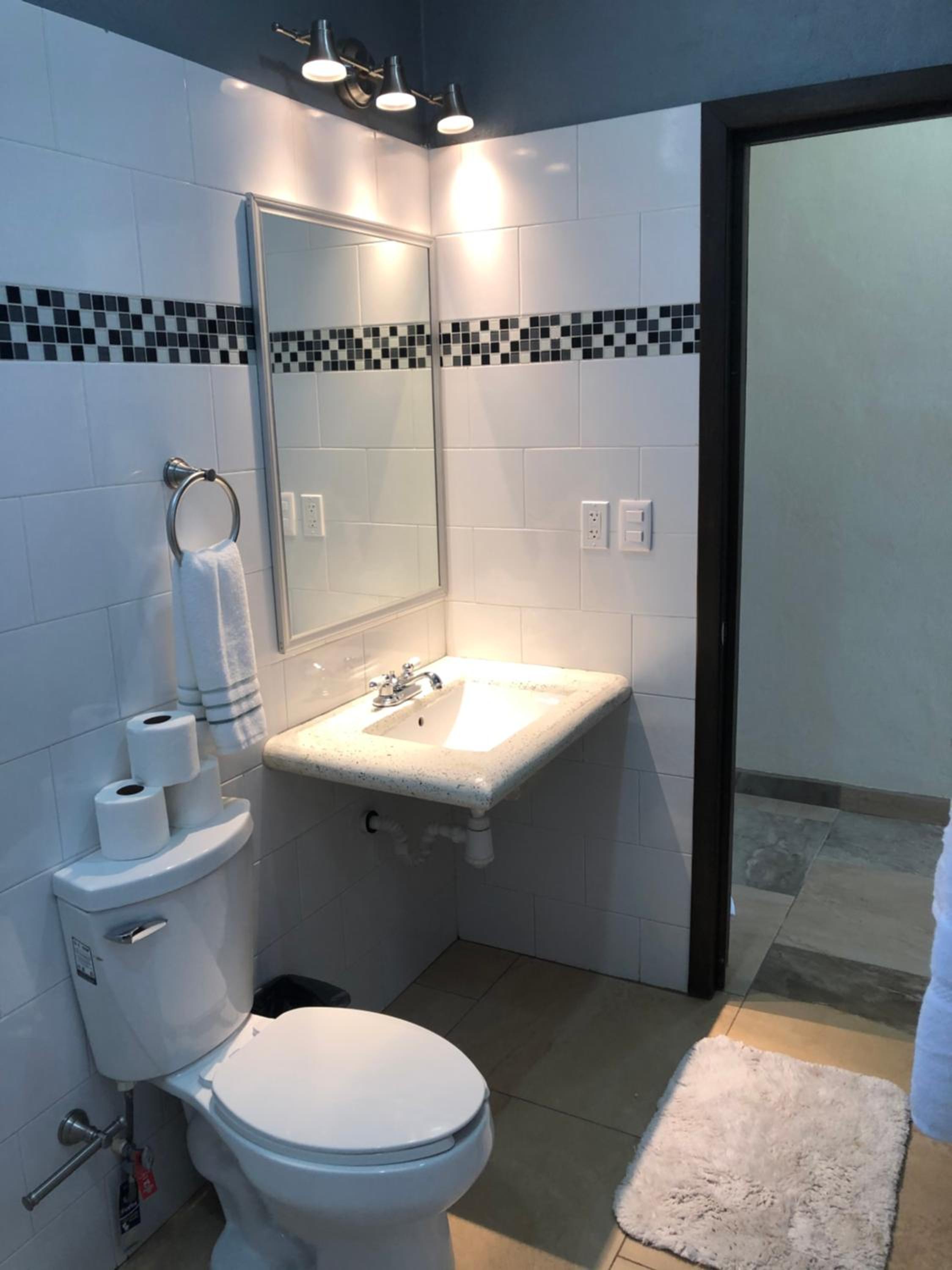 One-Bedroom Apartment - Photo 13