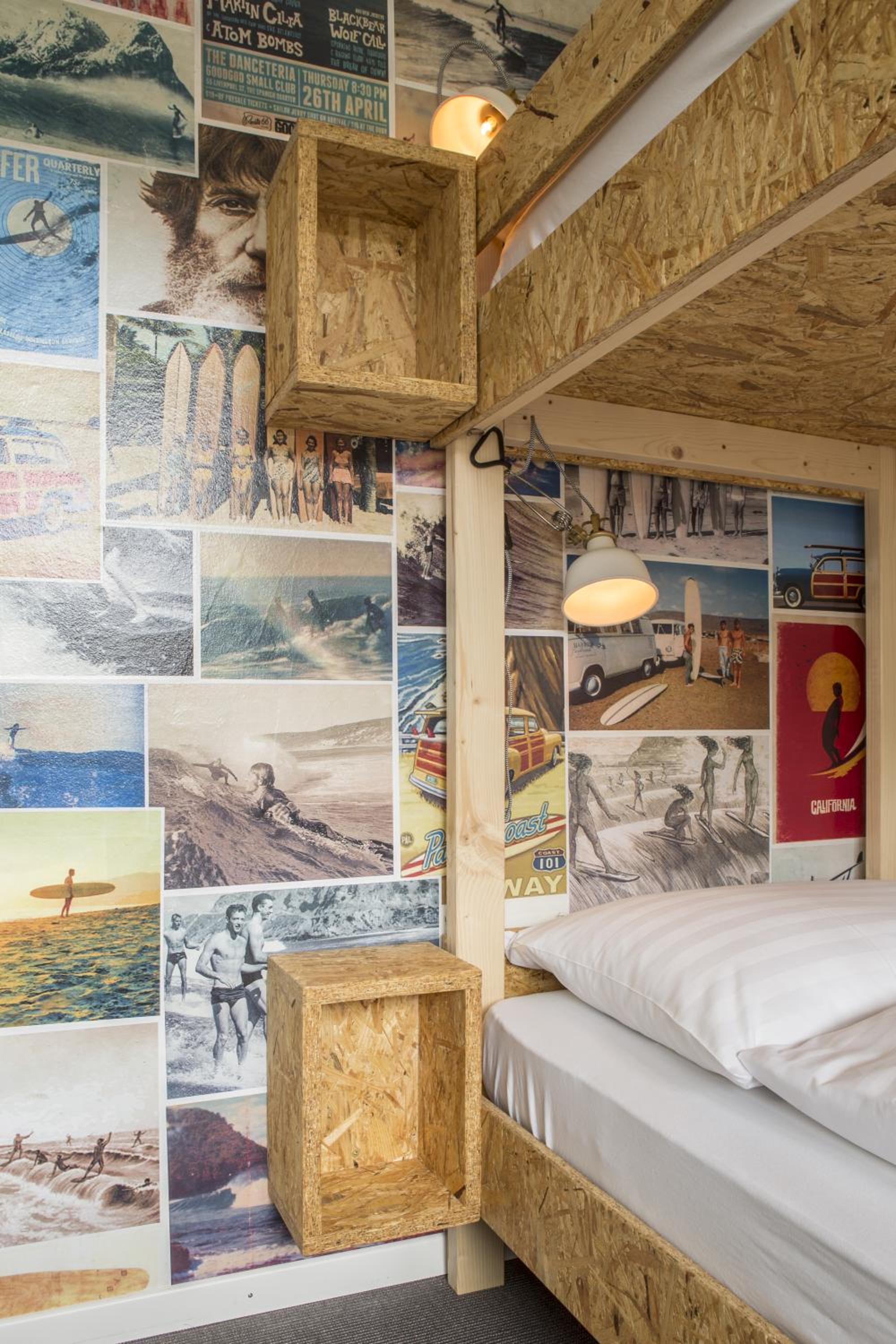 Budget Twin Room with Bunk Bed - Photo 4