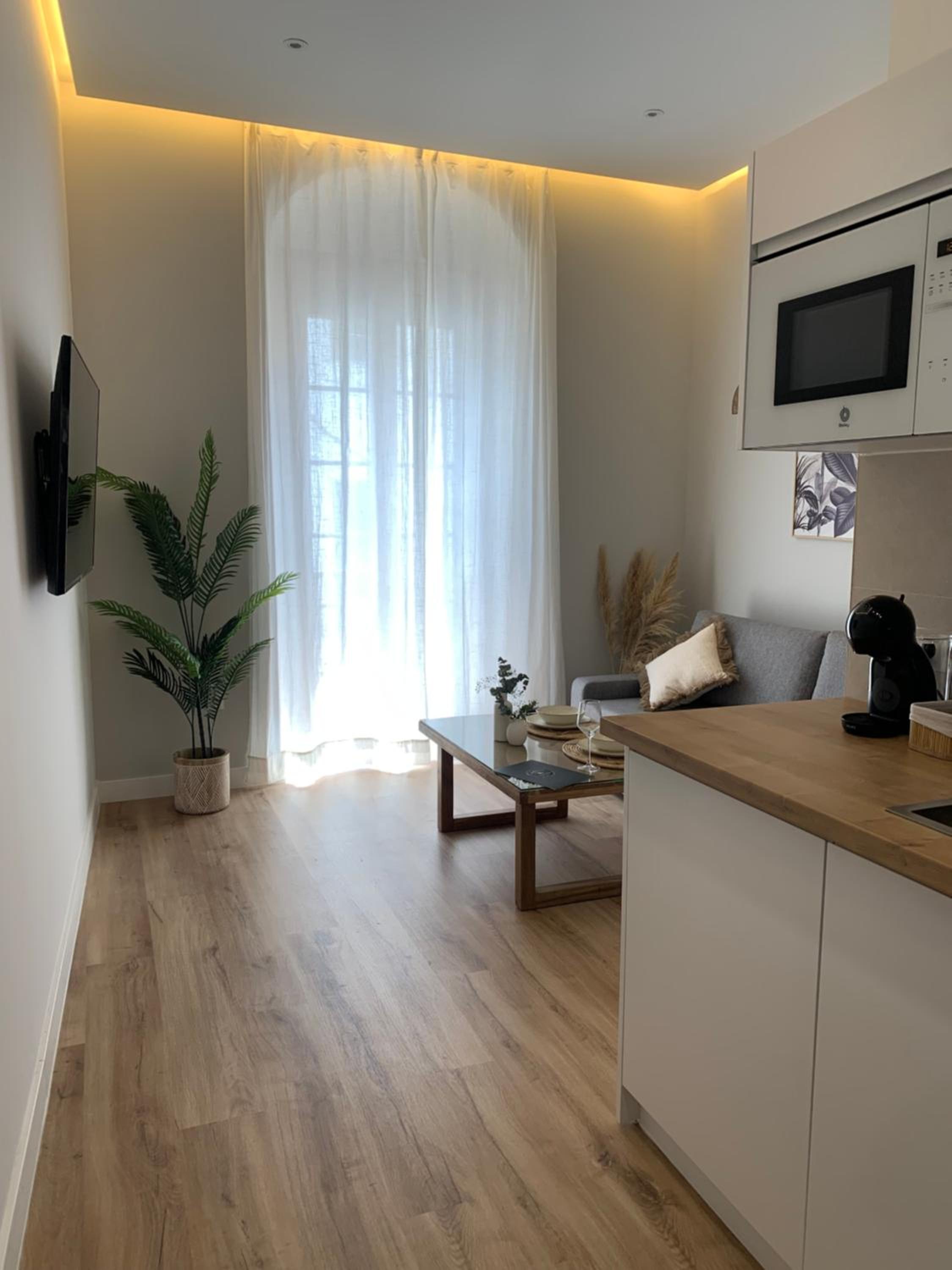 Estudio con Balcón