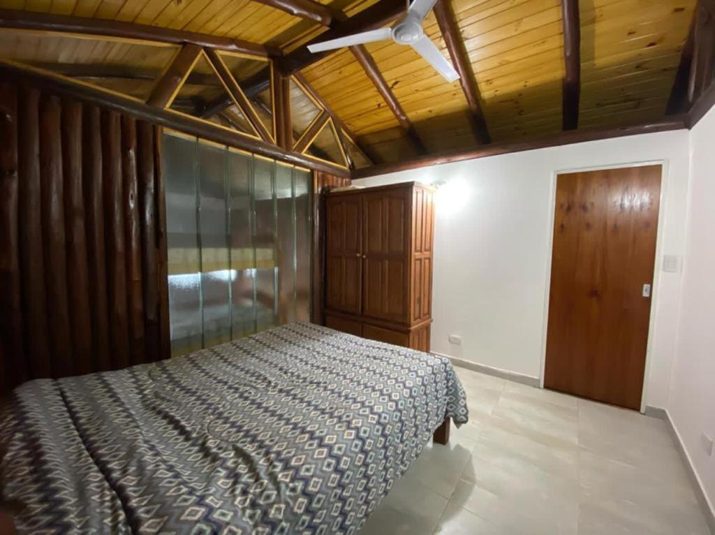 Three-Bedroom House photo 2