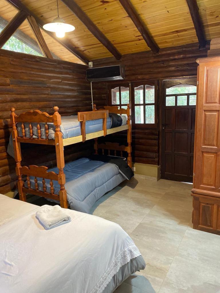 Three-Bedroom House photo 3