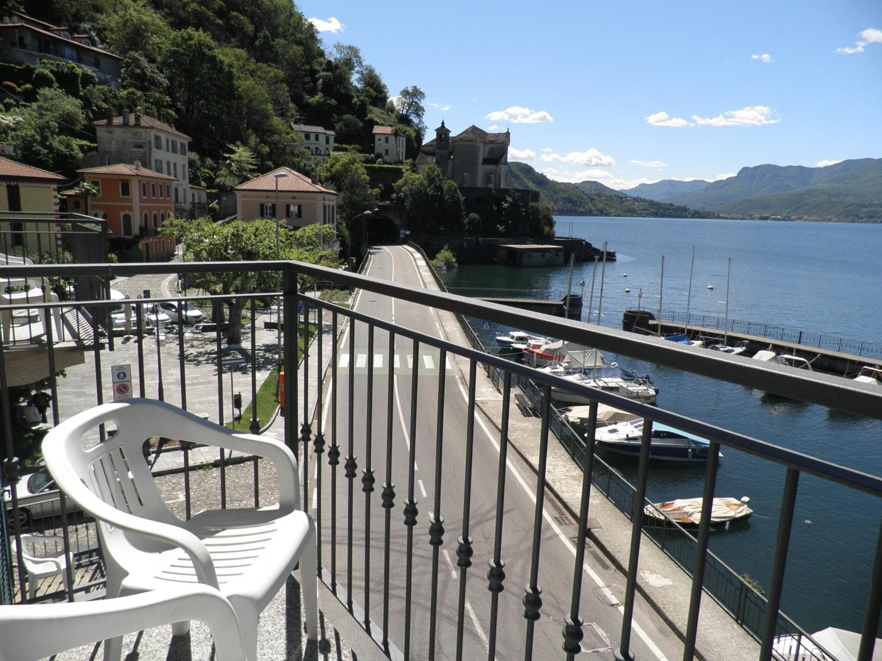 Double Room with Lake View photo 1