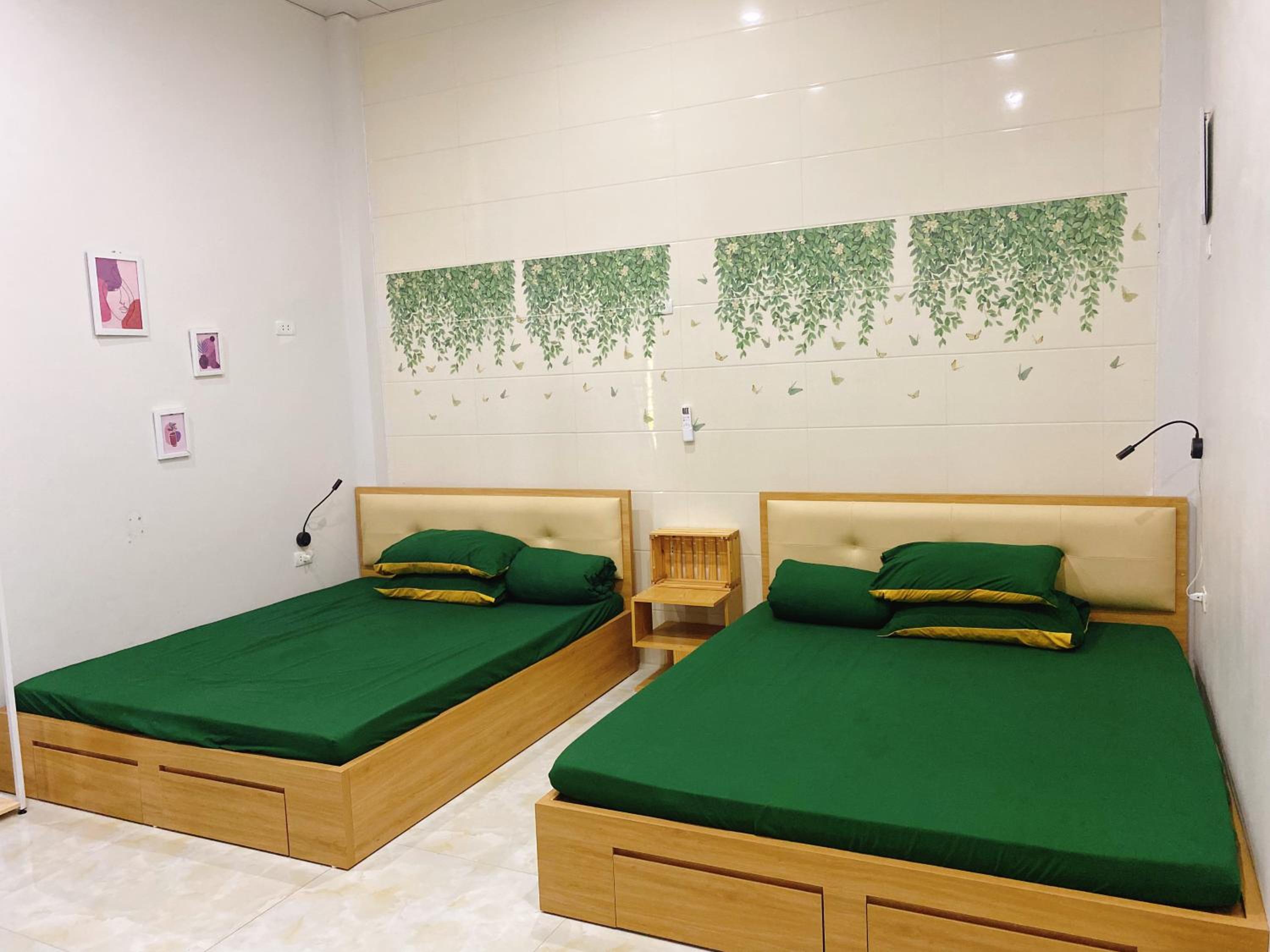 Quadruple Room with Private Bathroom photo 2