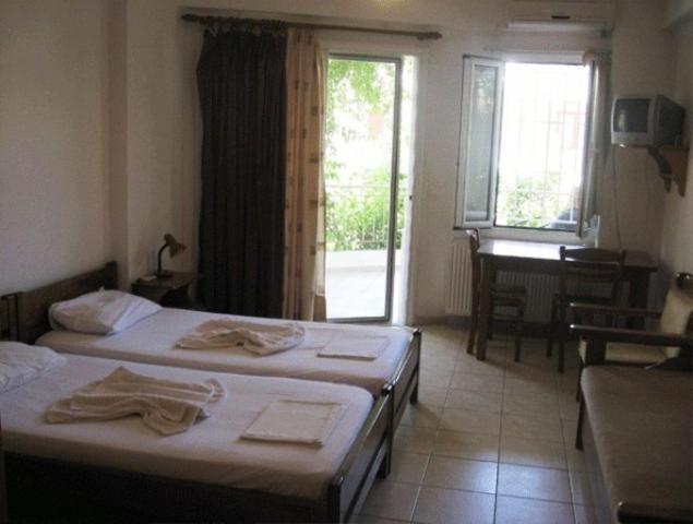 Quadruple Room - Photo 1