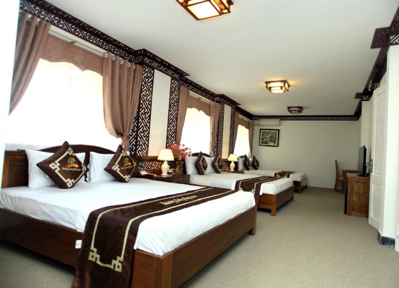 Family Room With Garden View photo 2