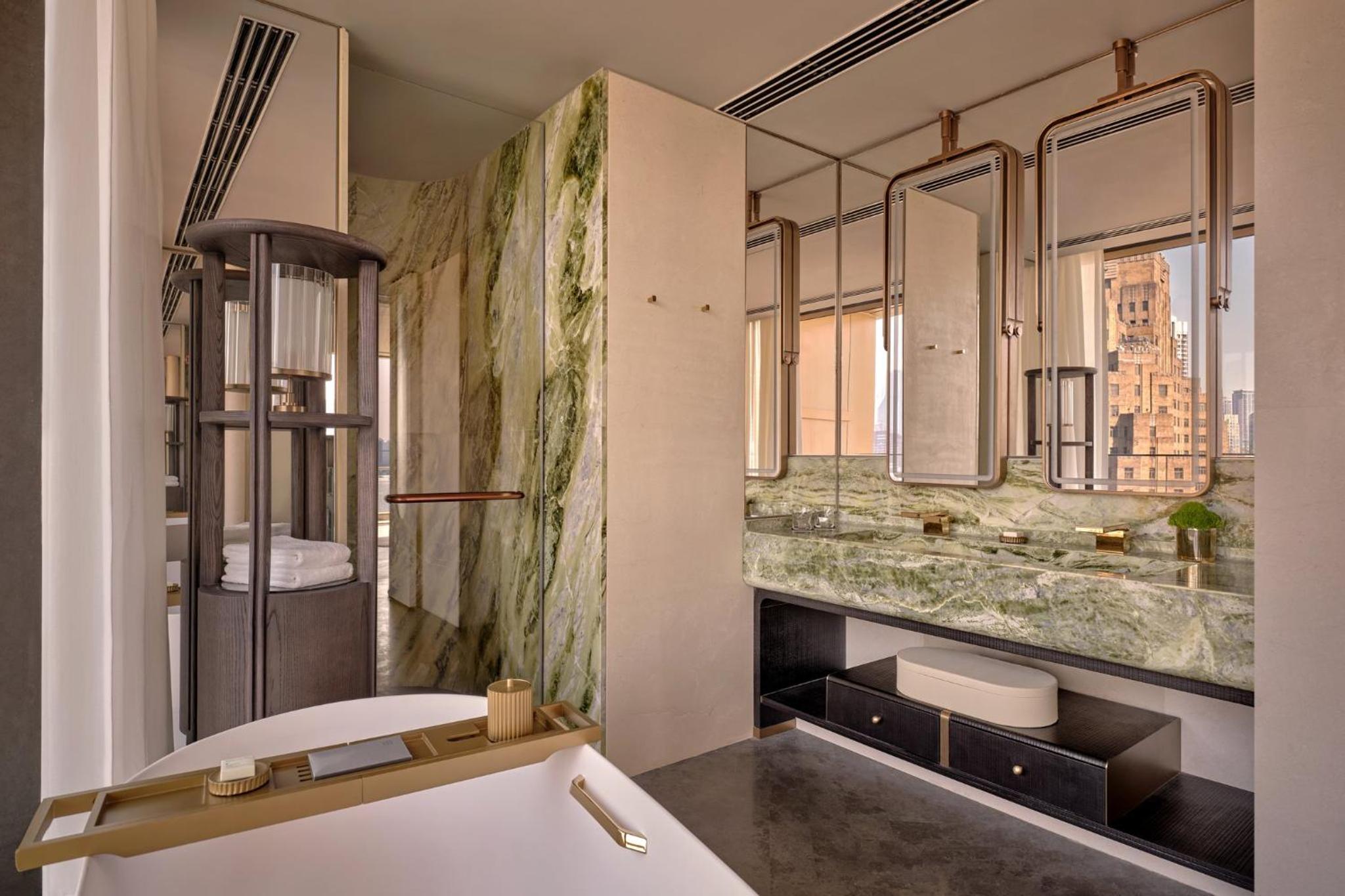 Seagull Suite with Bund View