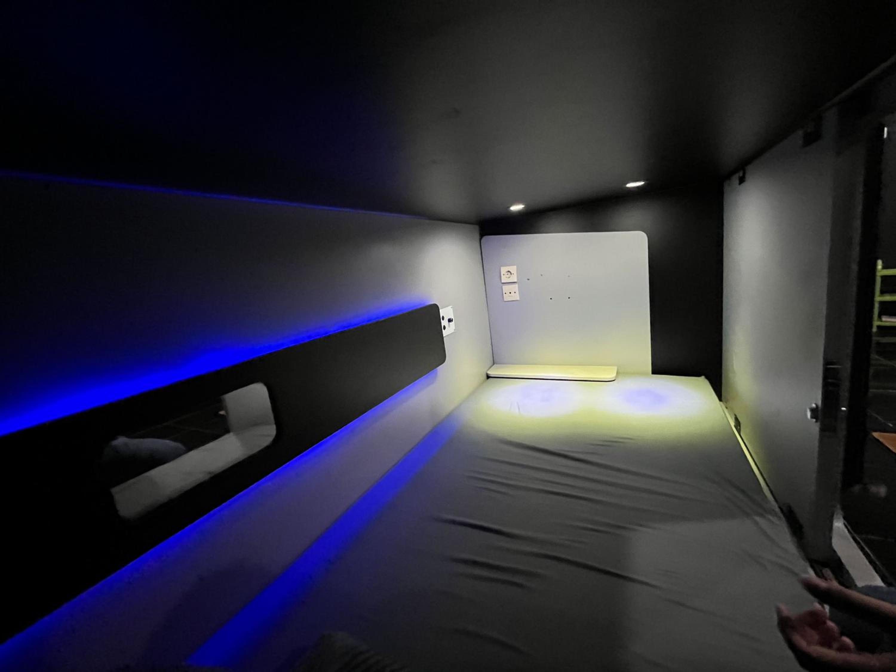 Single Room With Shared Bathroom photo 3