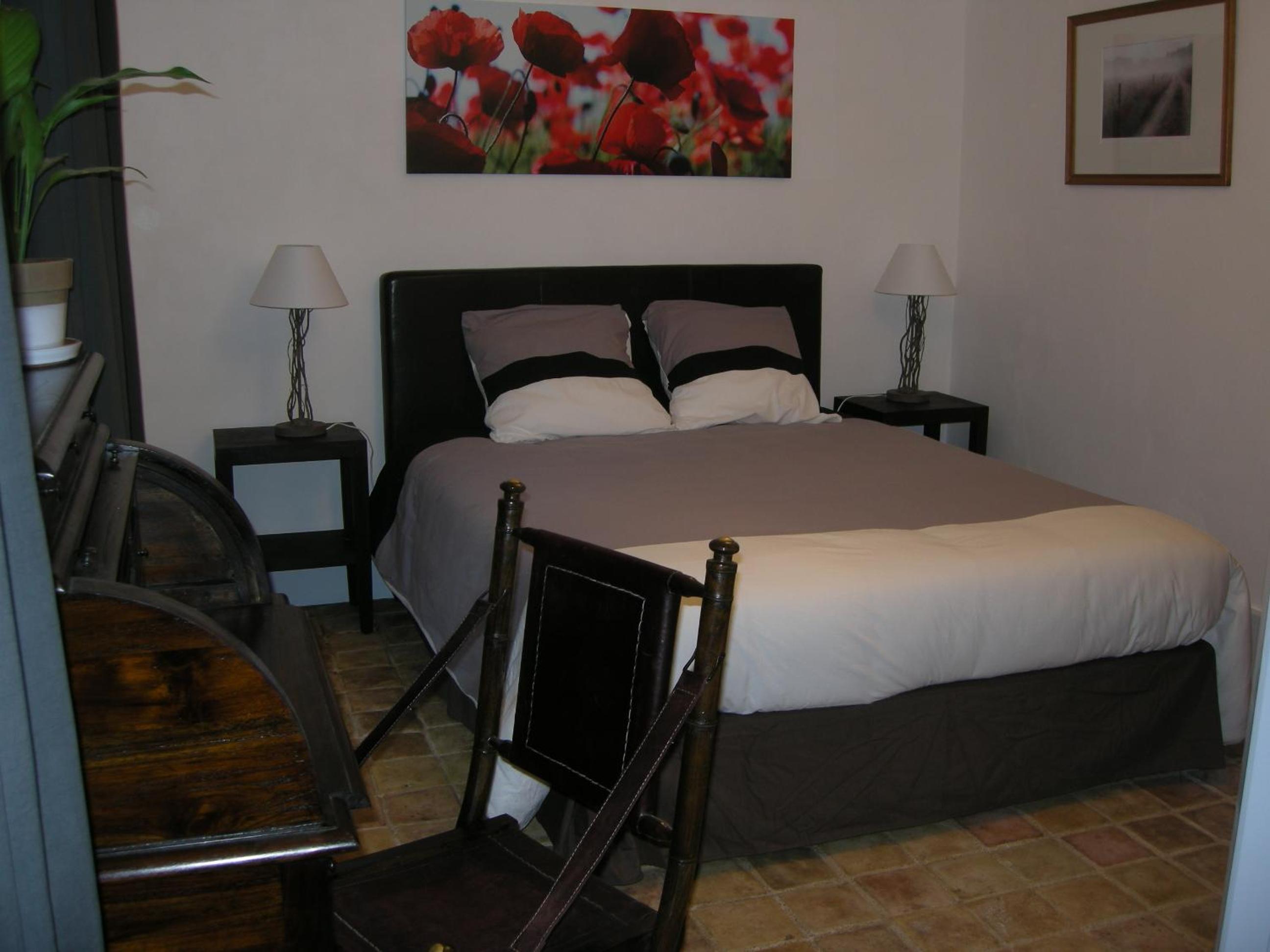 Double Room - Photo 2