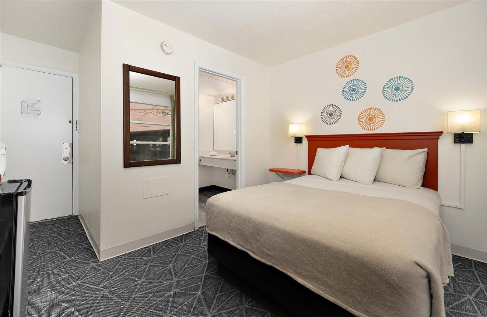 Economy  Room with 1 double bed - Photo 1
