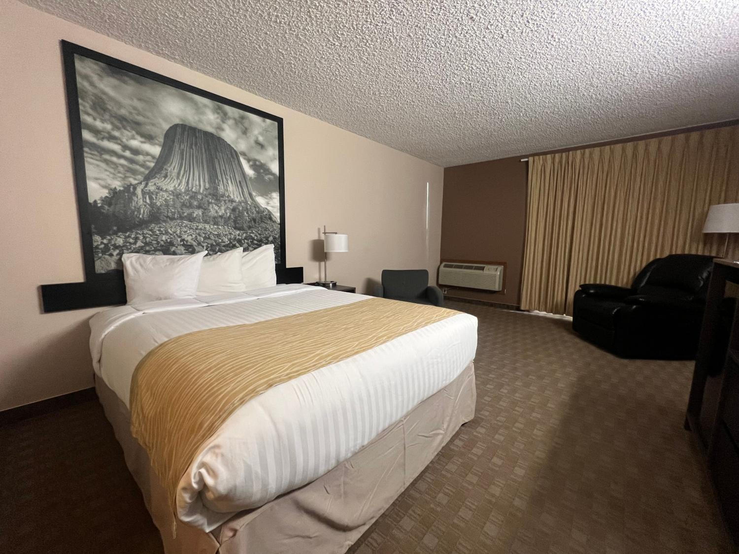 Queen Room - Non-Smoking - Photo 1