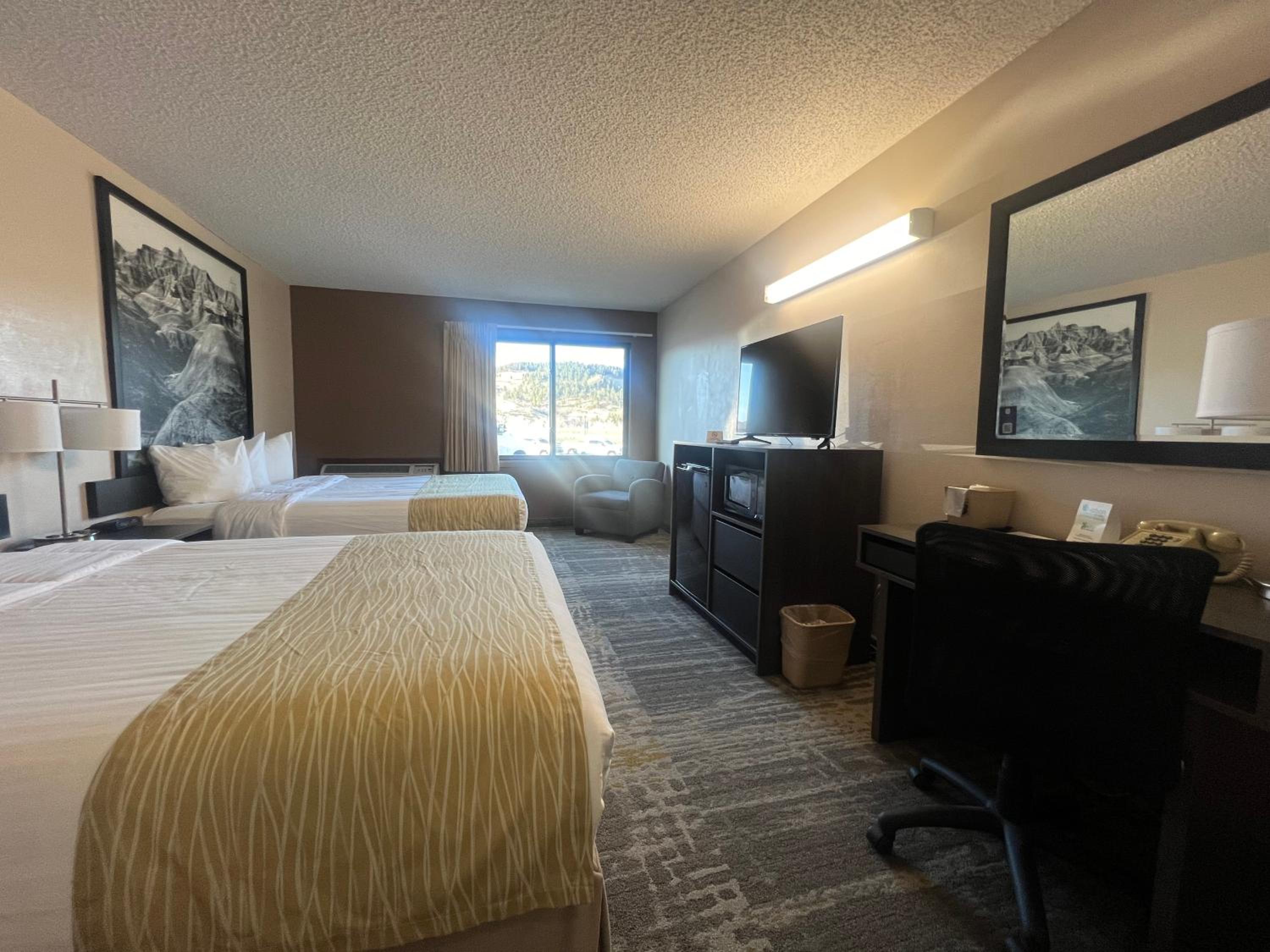 Queen Room with Two Queen Beds - Mobility Access/Non-Smoking - Photo 3
