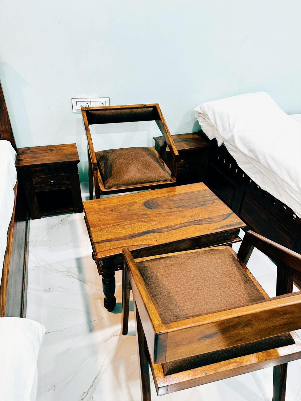 Deluxe Double Room (2 Adults + 1 Child) photo 1