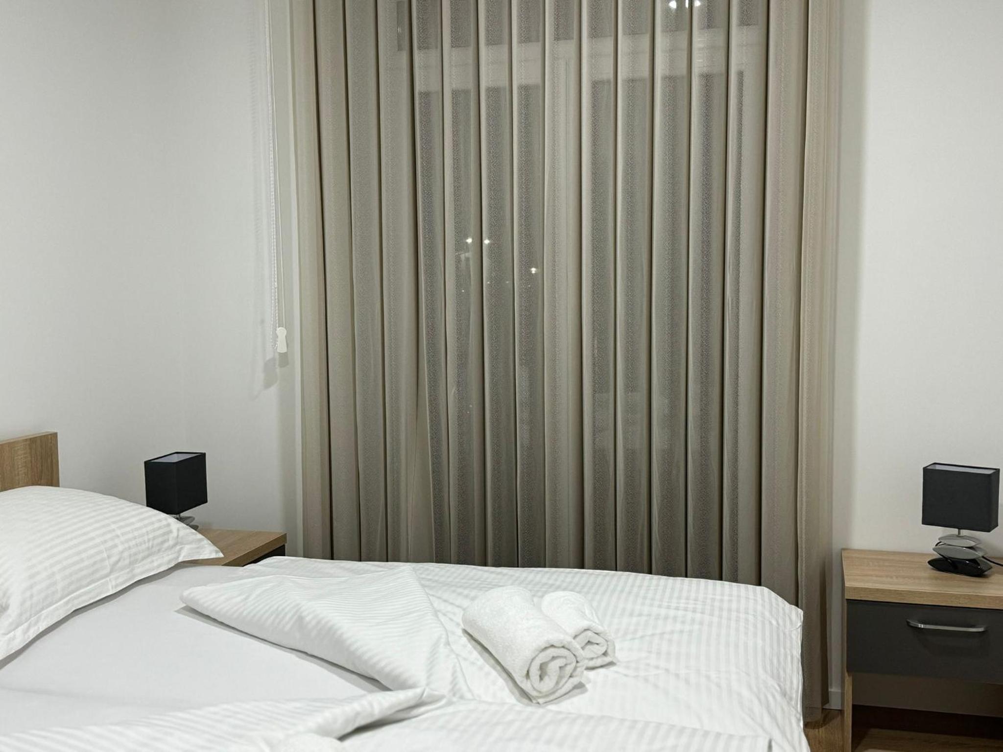 Twin Room with Private External Bathroom photo 2