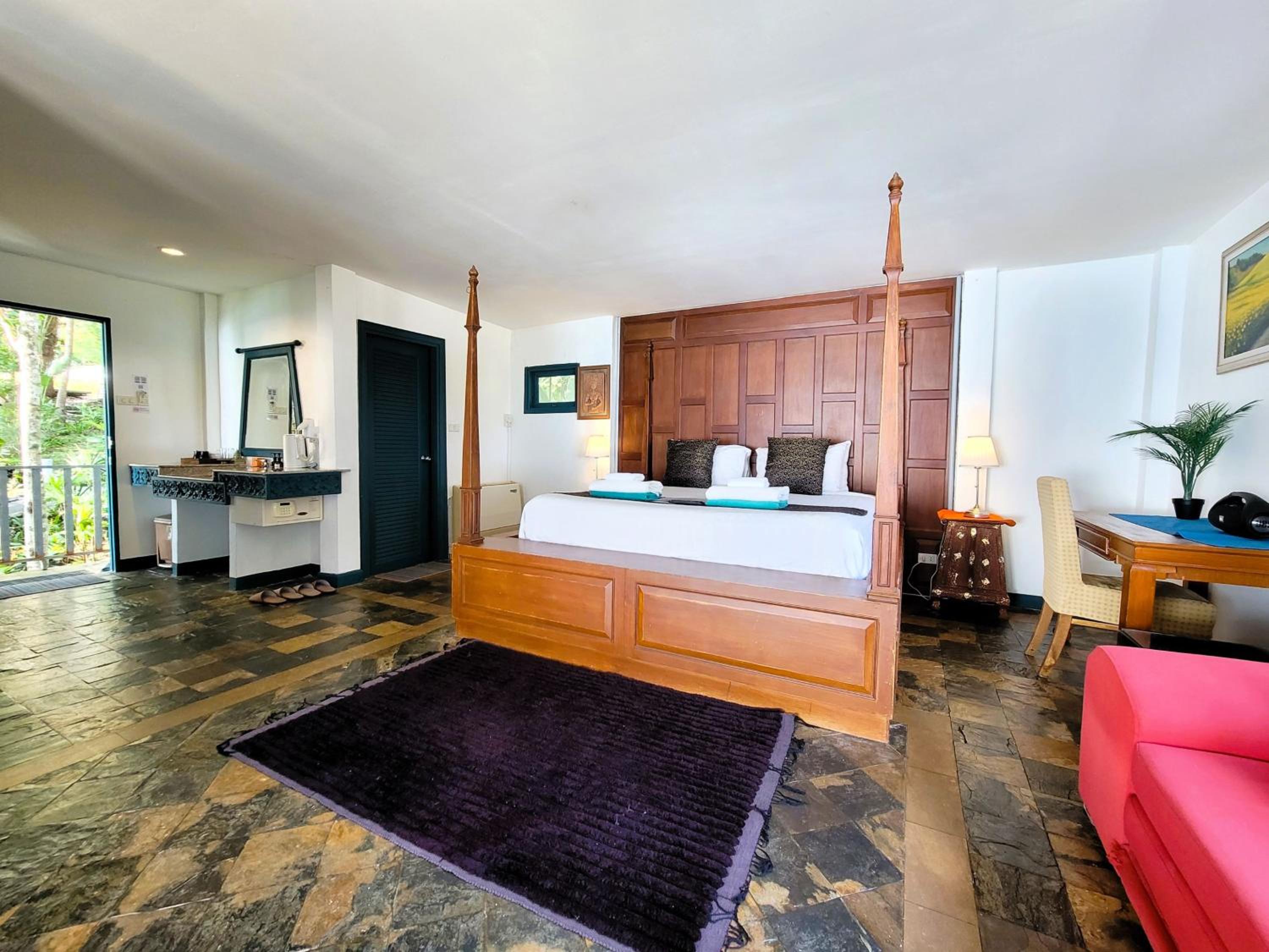 Deluxe Suite Ocean View - Photo 15