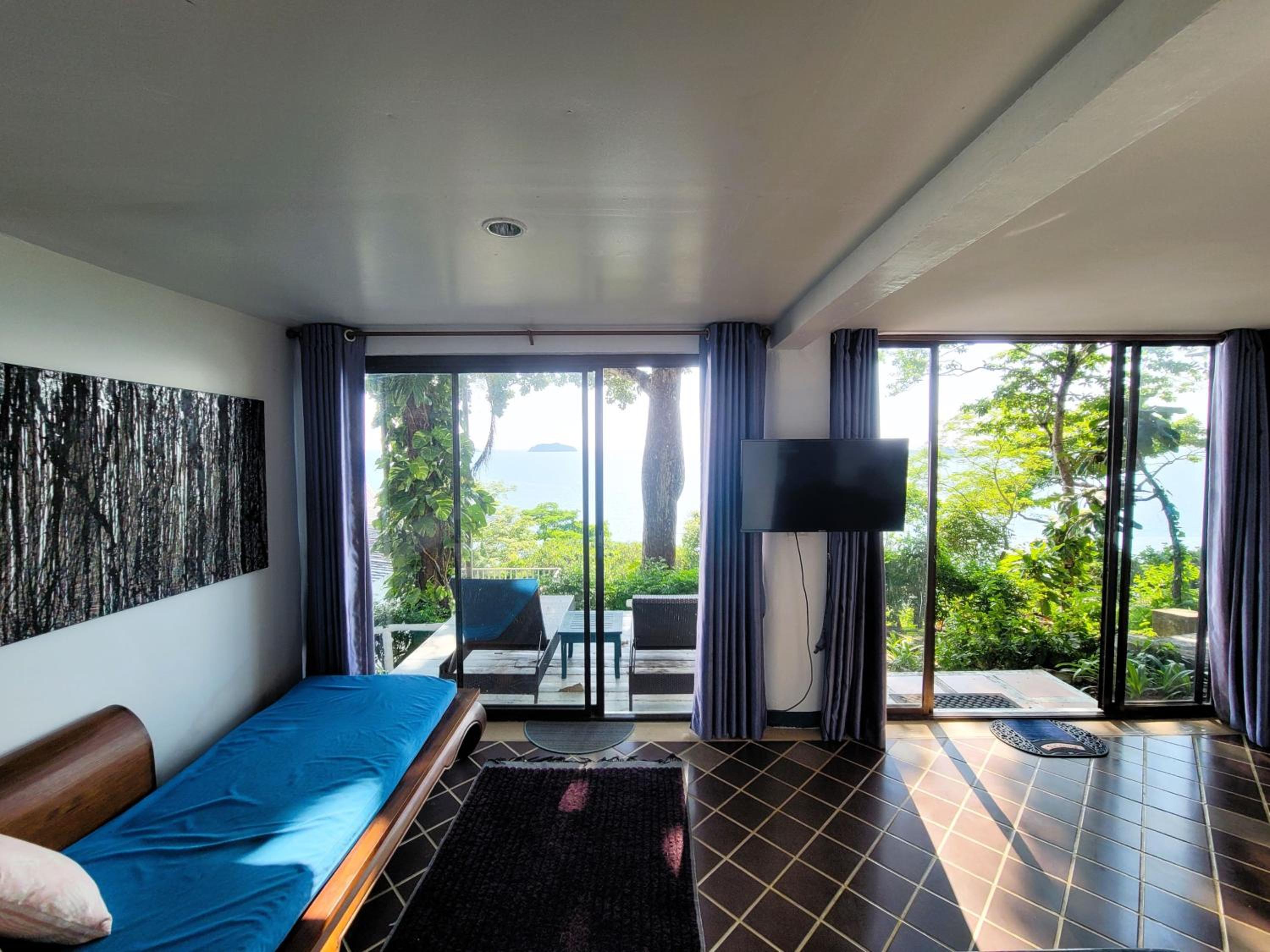 Deluxe Suite Ocean View - Photo 9