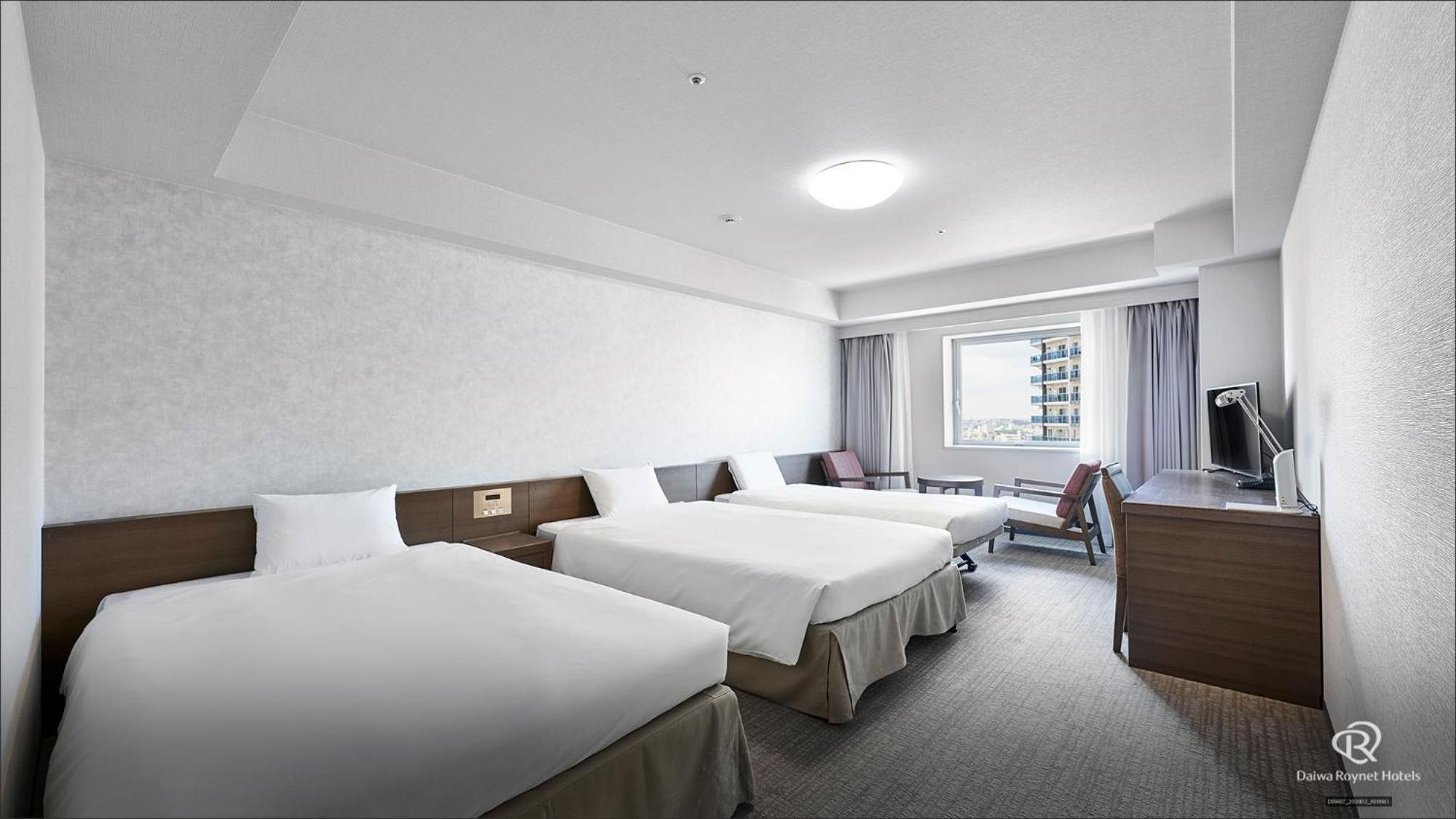 Superior Twin Room with Extra Bed - Non-Smoking - Photo 1