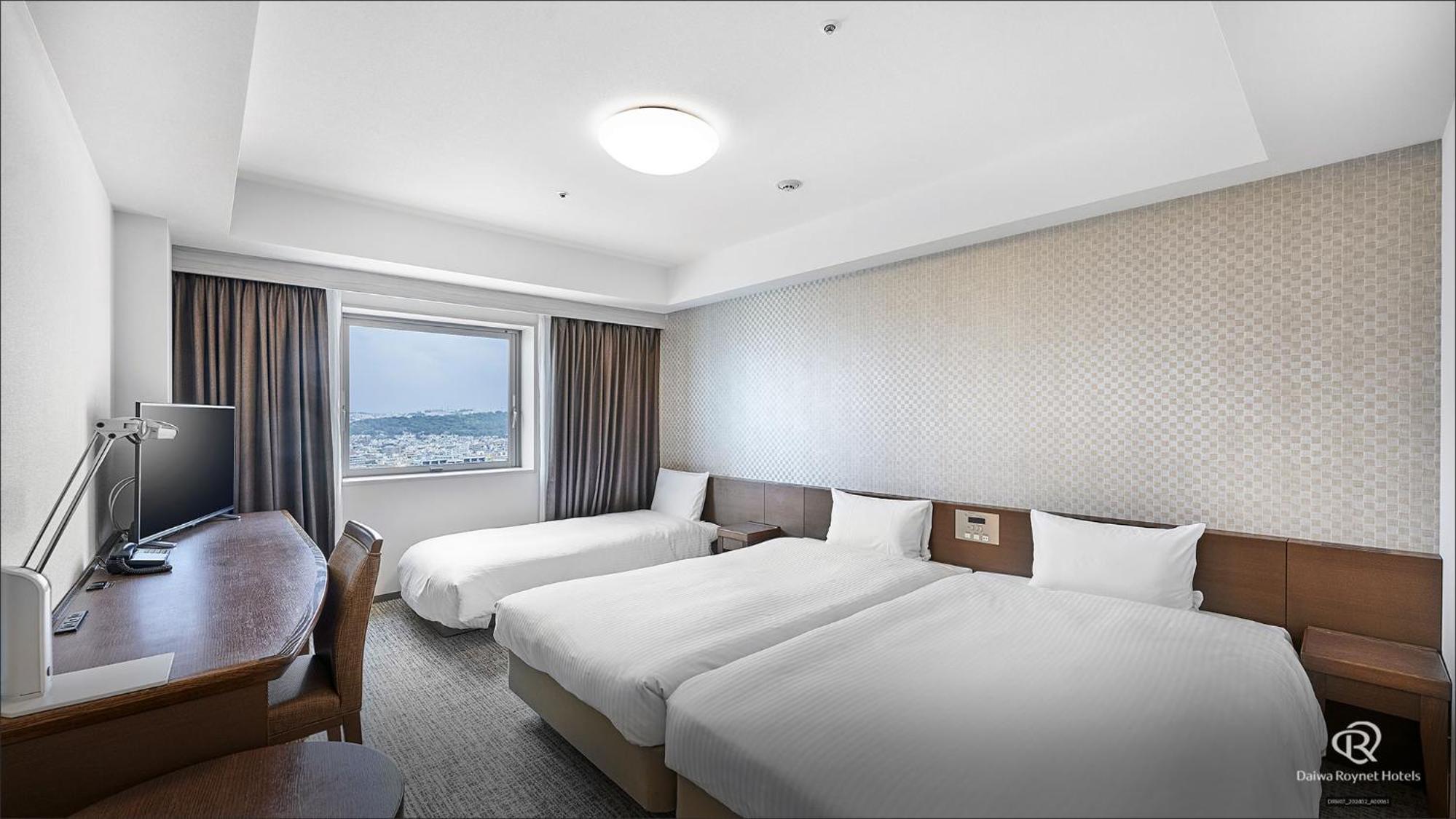Hollywood Twin Room with Sofa Bed - Non-Smoking - Photo 1