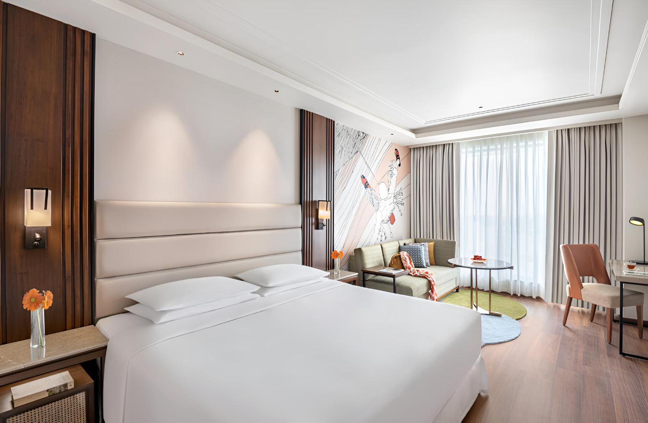 Deluxe King Room