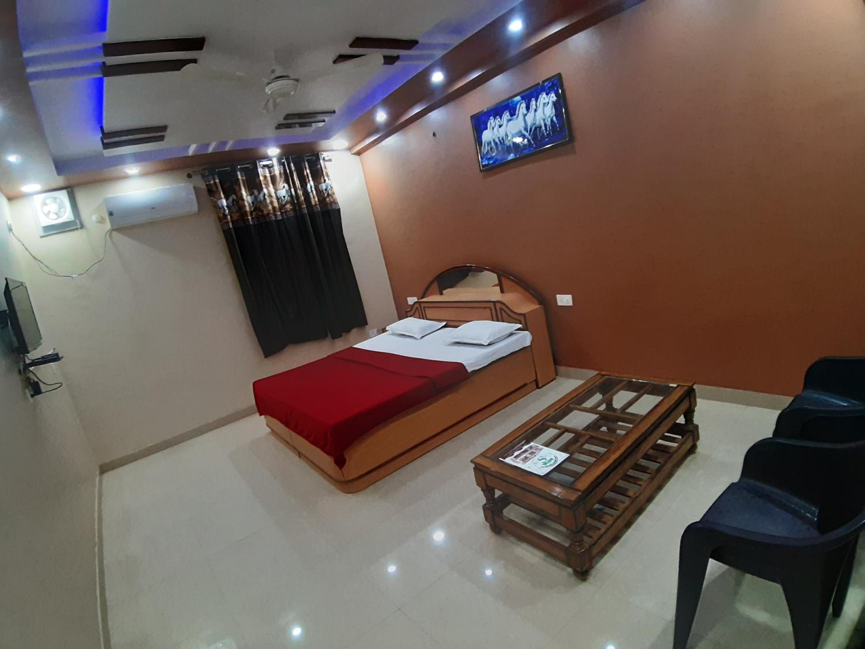 Deluxe Double Room photo 2