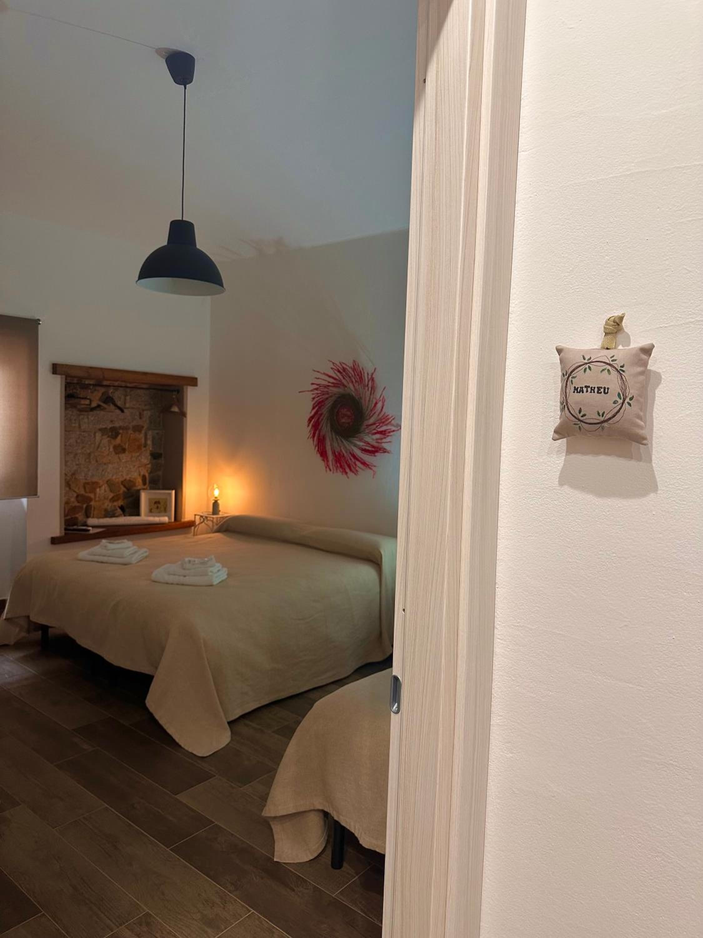 Standard Double Room with Shared Bathroom photo 3