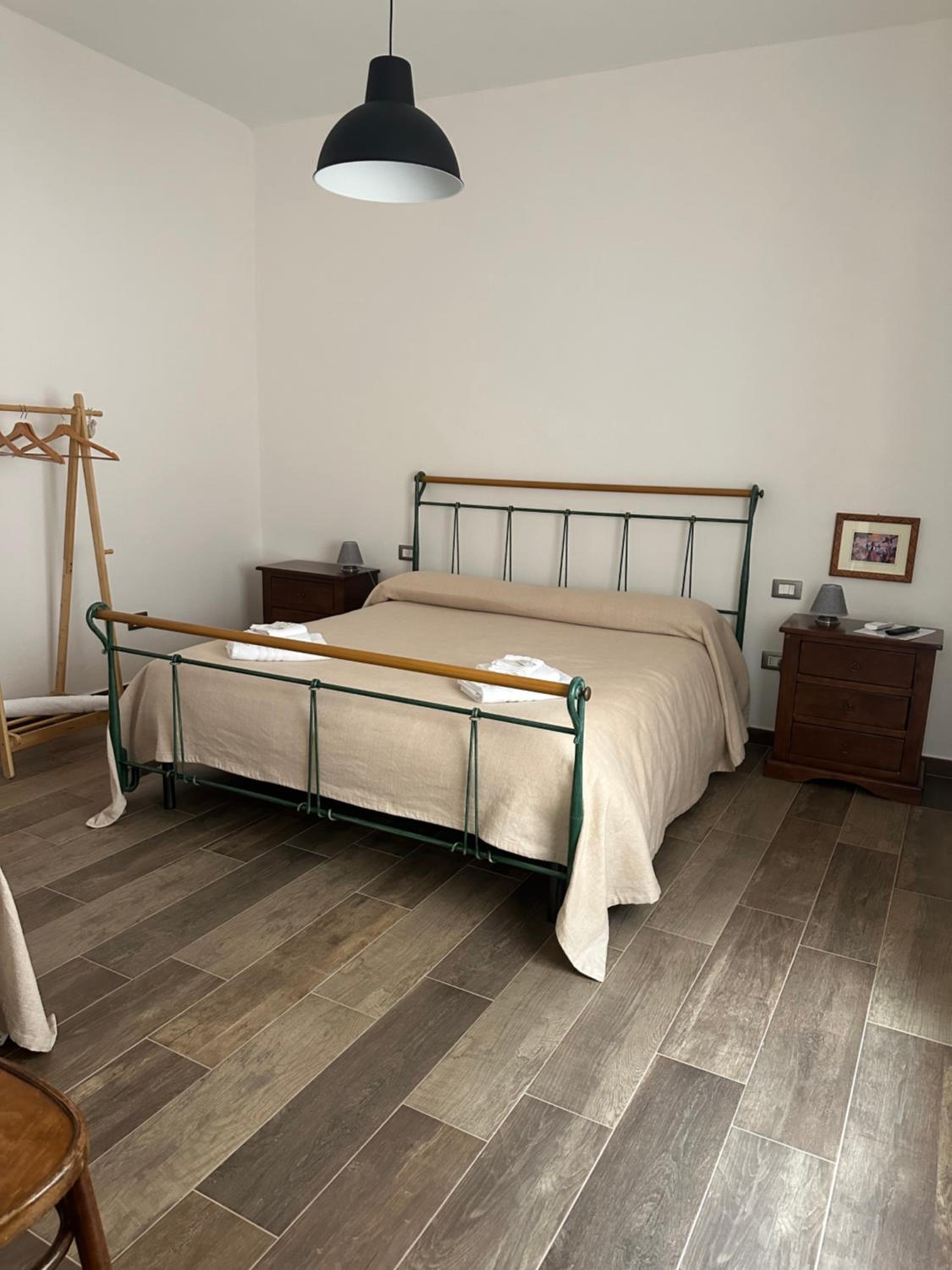 Double Room with Shared Bathroom photo 2