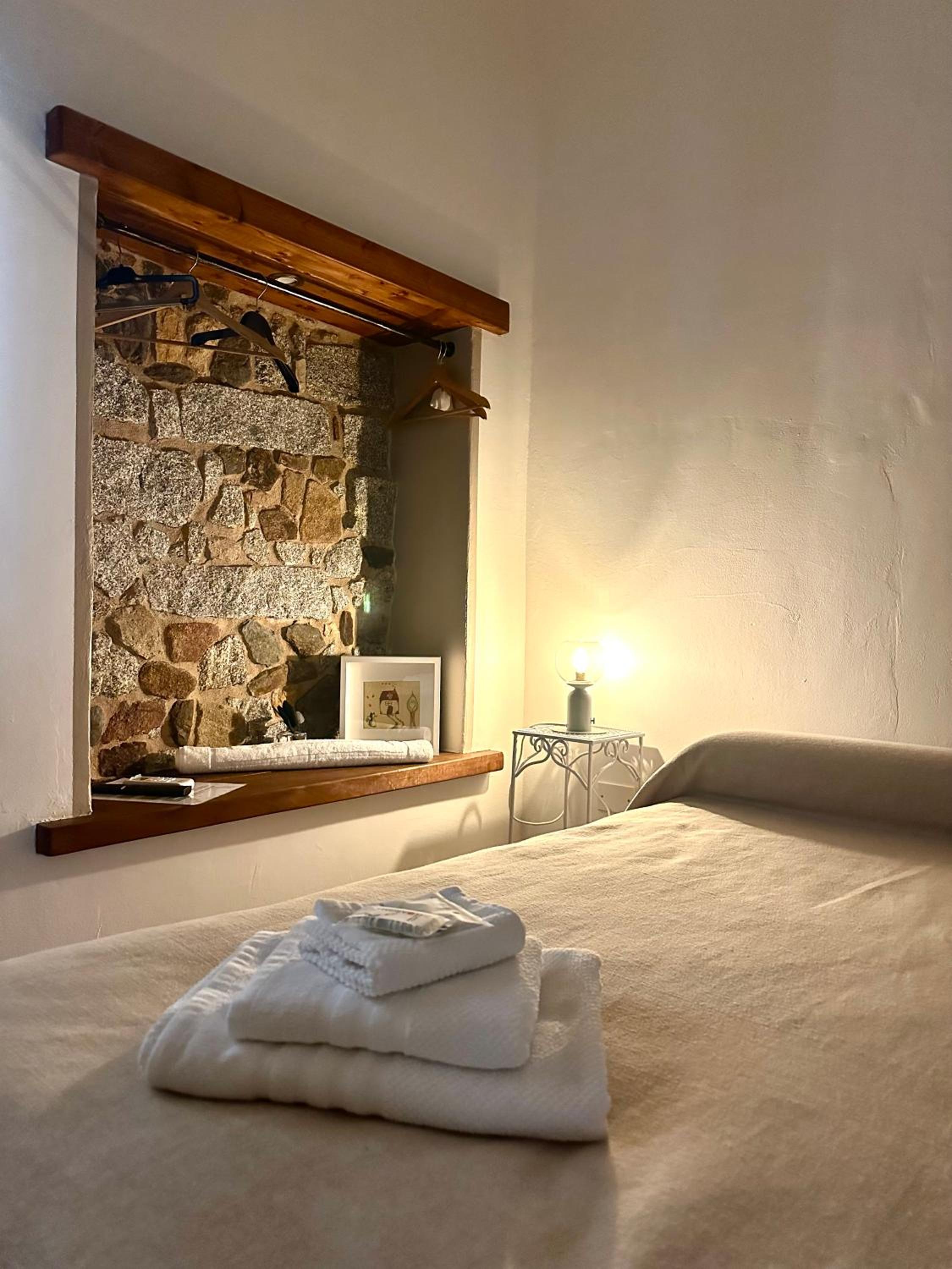 Standard Double Room with Shared Bathroom