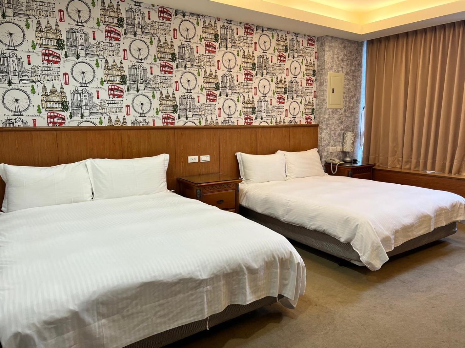 Superior Quadruple Room photo 2