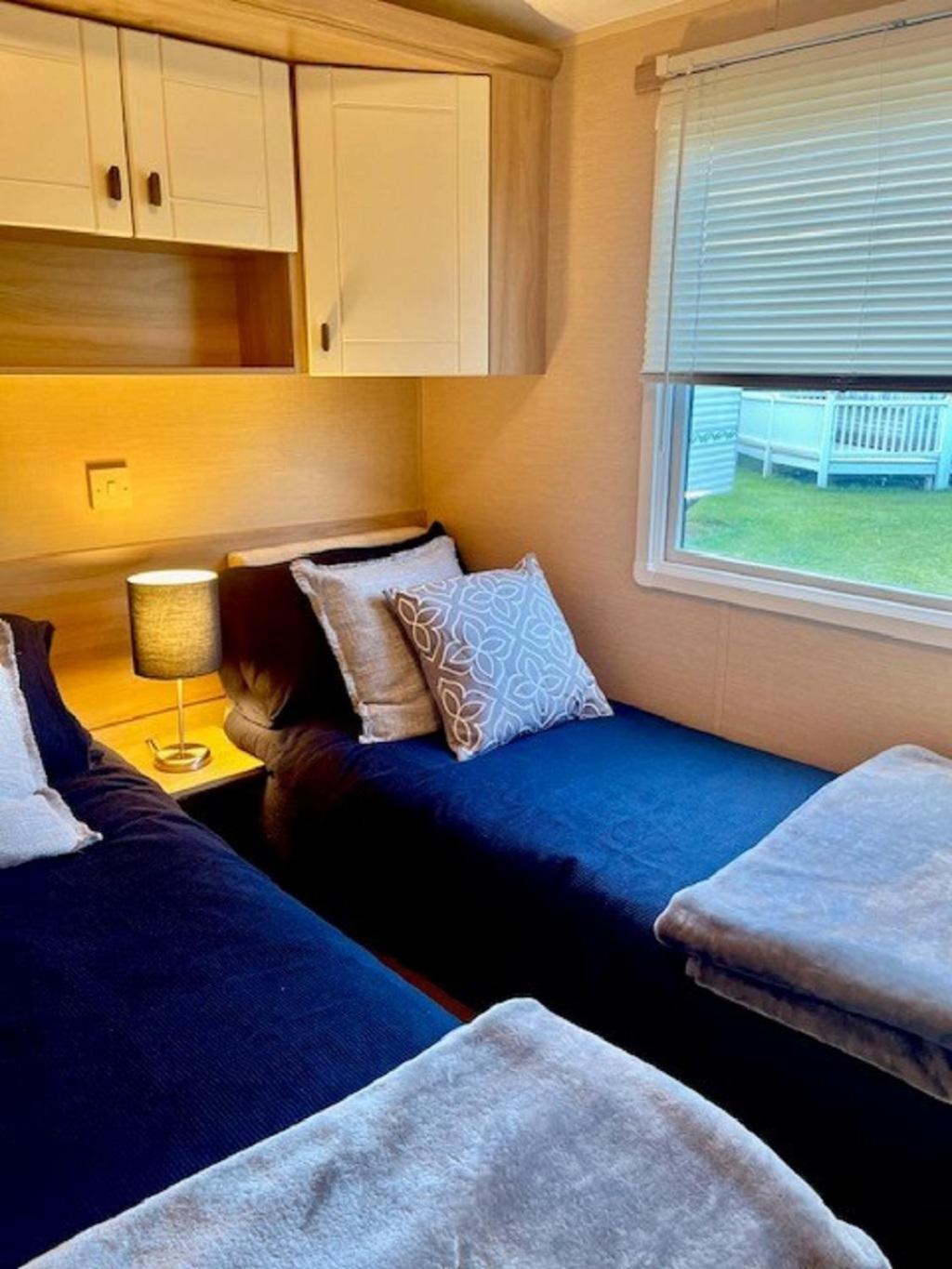 Mobile Home photo 3