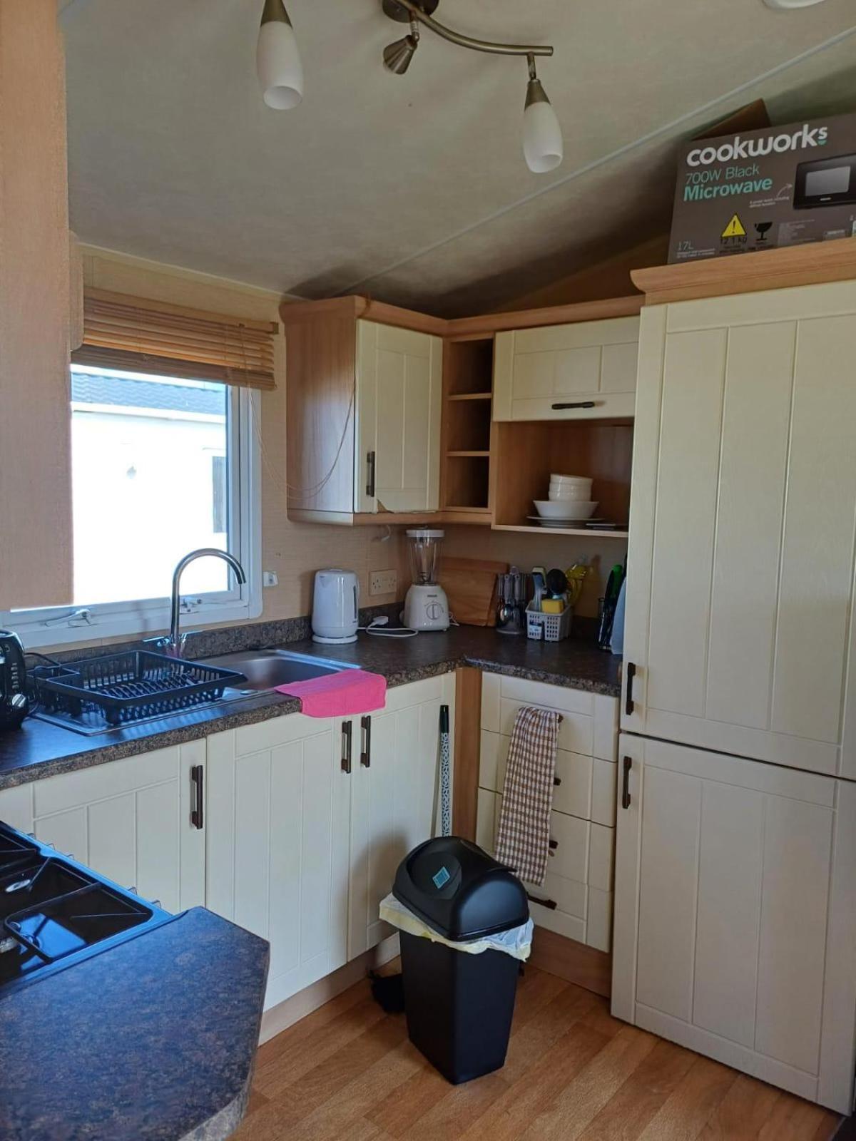 Mobile Home photo 2