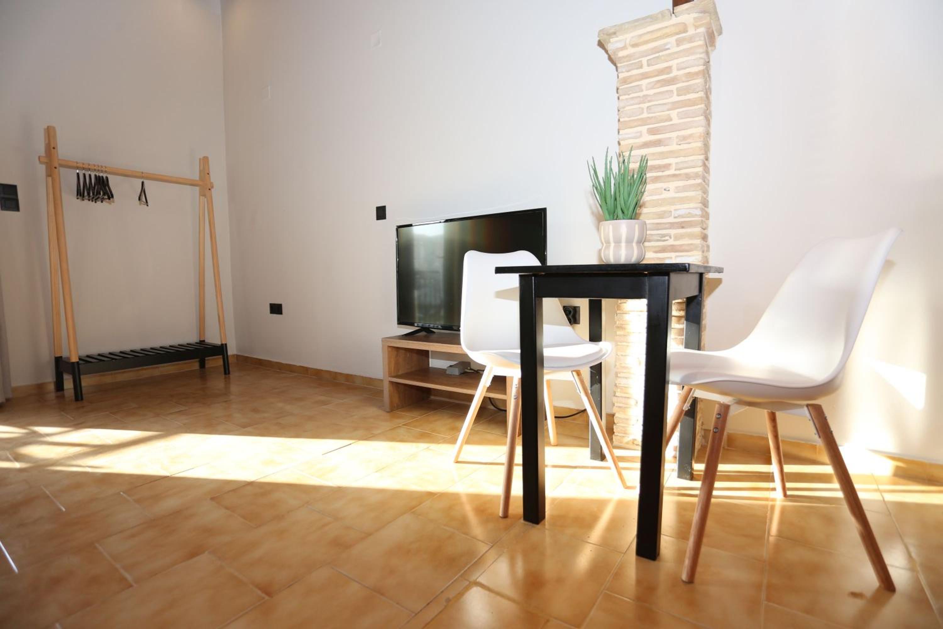 Studio - Split Level photo 2