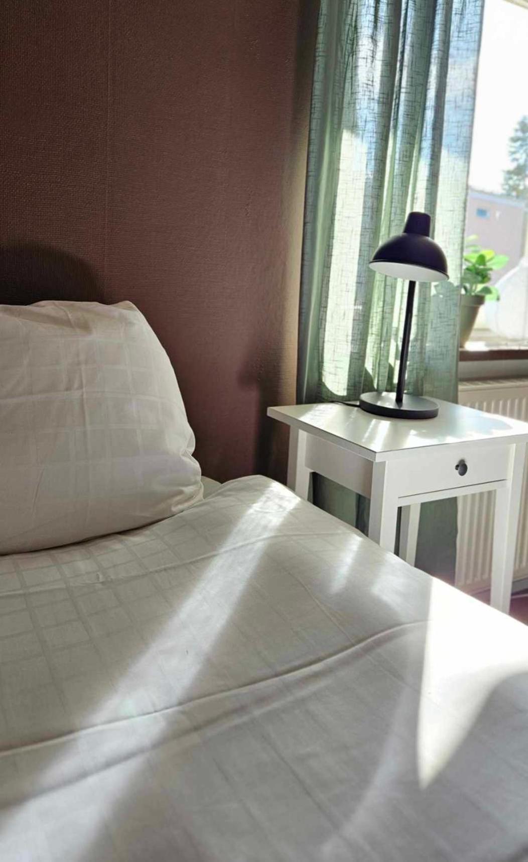 Single Room with Shared Bathroom photo 2
