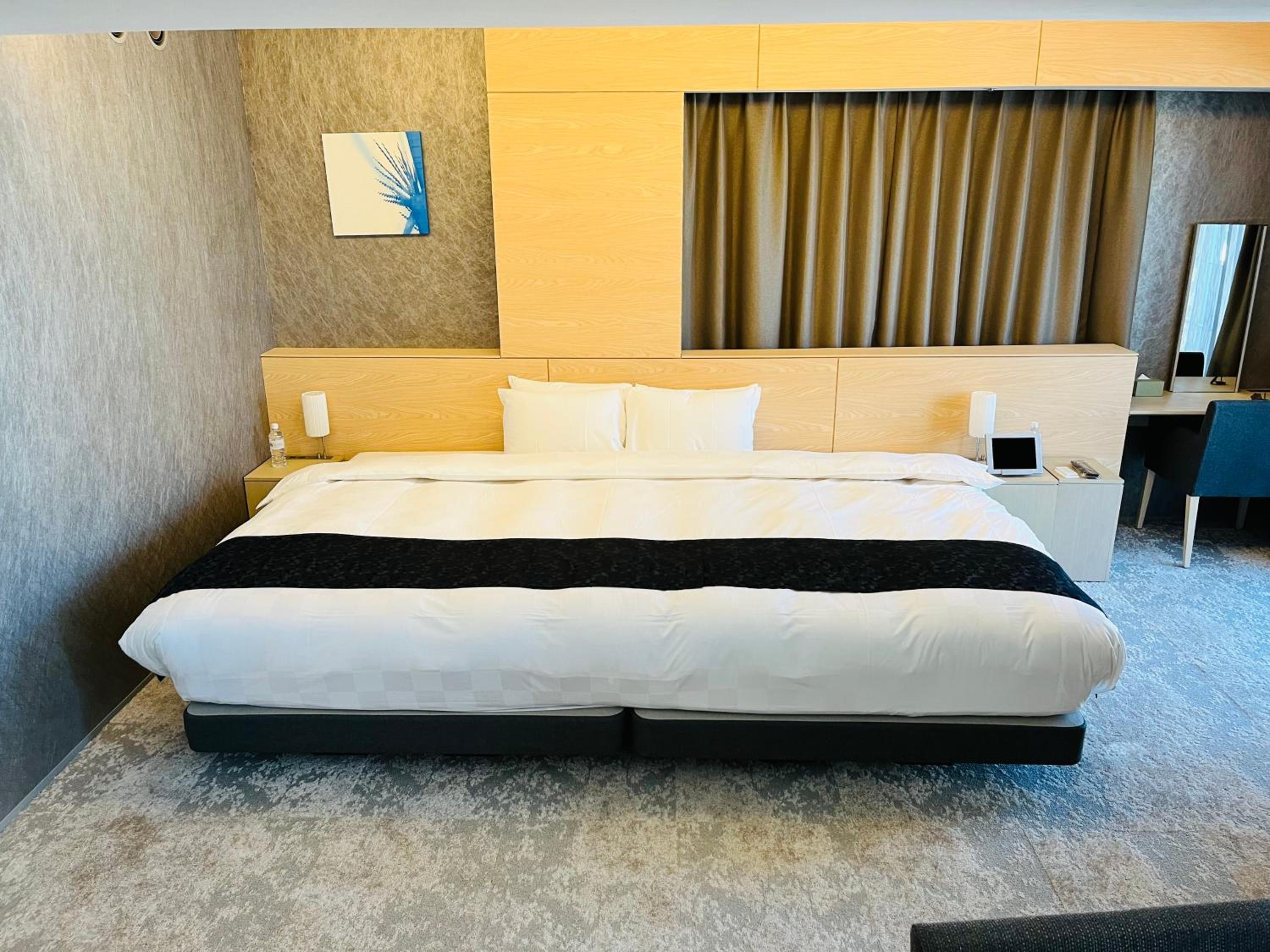Hollywood Twin Suite - Non-Smoking